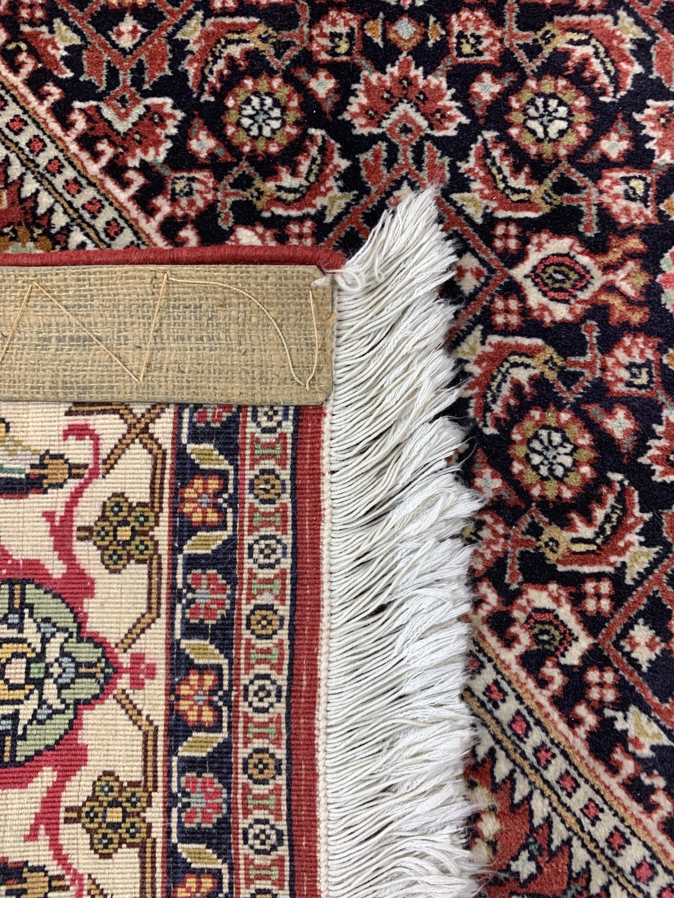 Detail g: Bidjar fein, Persien, Ende 20.Jhd, Korkwolle auf Baumwolle, ca. 245 x 170 cm, EHZ: 1-2