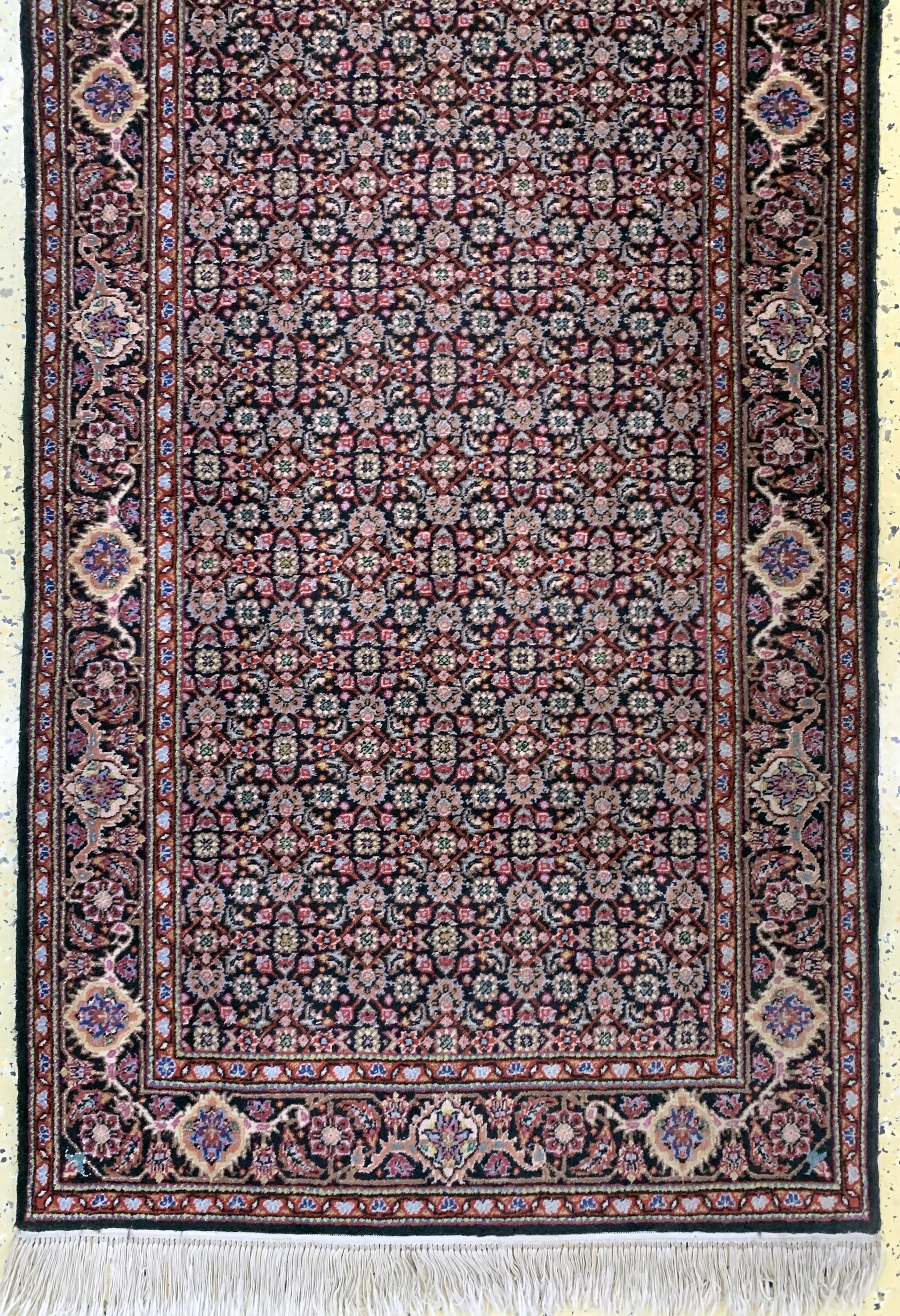 Detail c: Täbriz fein, China, Ende 20.Jhd, Korkwolle auf Baumwolle, ca. 310 x 80 cm, EHZ: 2