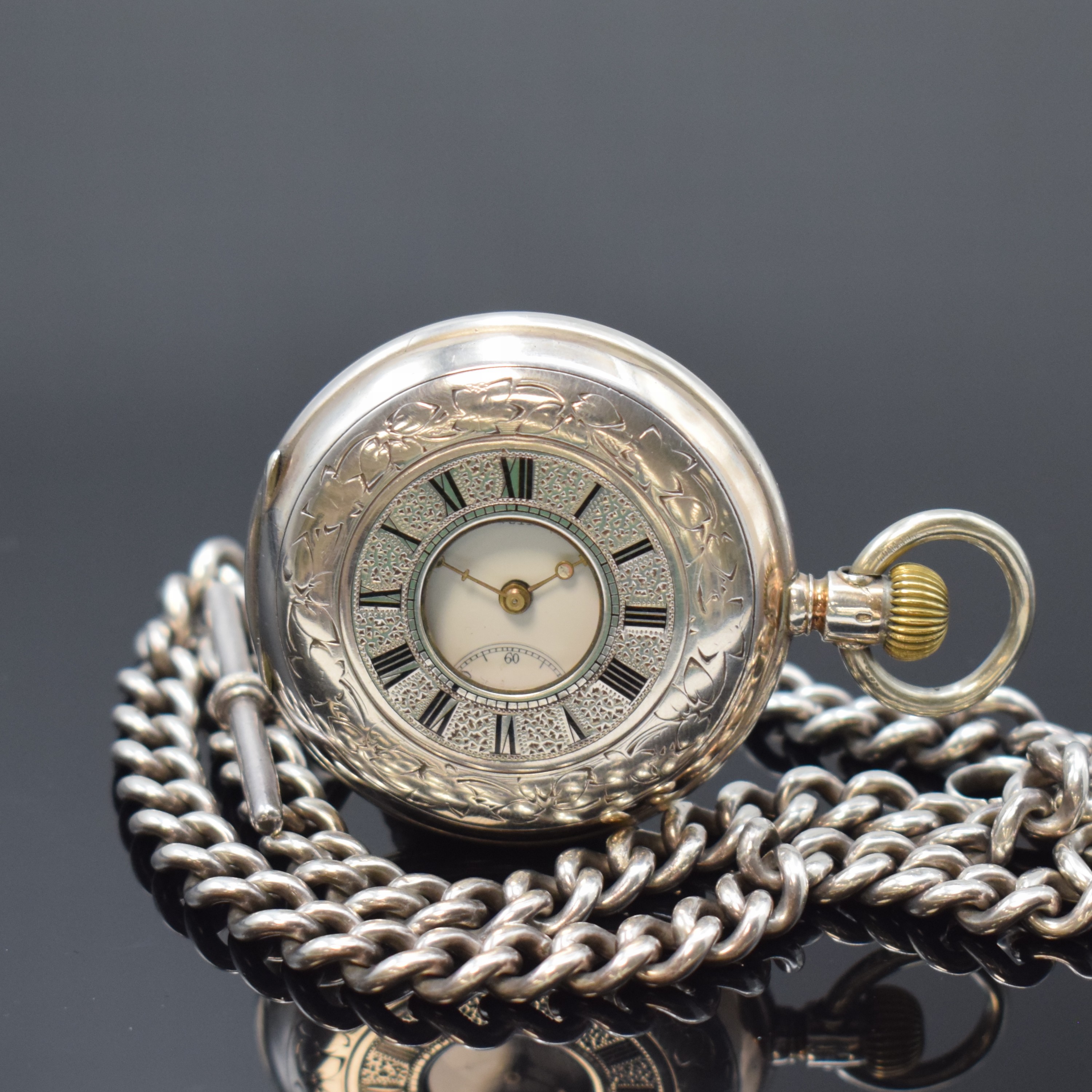 Detail b: LONGINES frühe Halbsavonette in Silber an schwerer Sterling-Silberkette, Schweiz um 1885, floral grav. Geh., sign., teil-guill. Cuvette, Innenseite ...