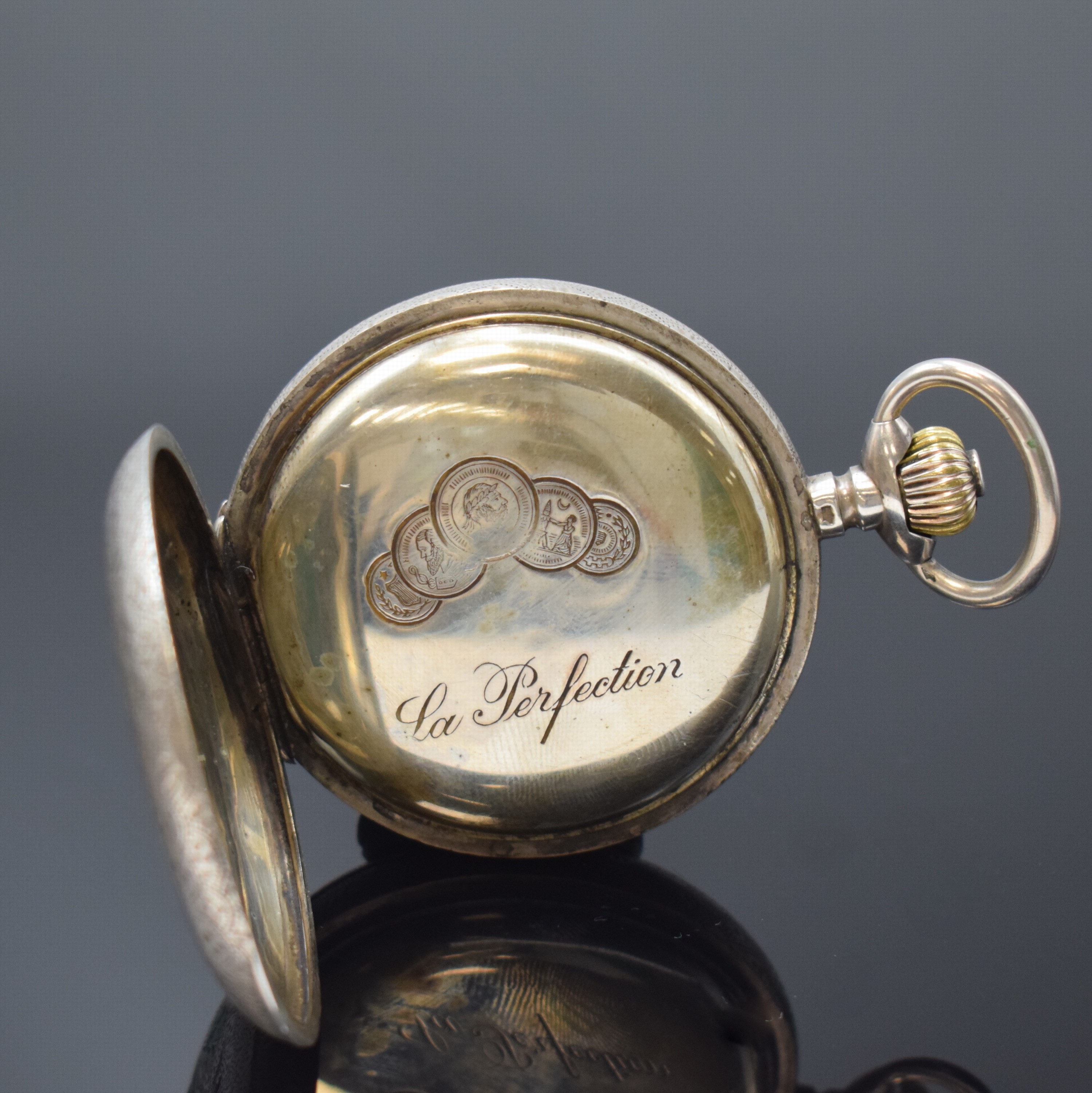 Detail e: PERFECTION W & D/WEBER & DUBOIS große Email- Silber-Savonette, Schweiz um 1900, fein grav. Geh., Beide Deckel floral emailliert teils. besch., ...