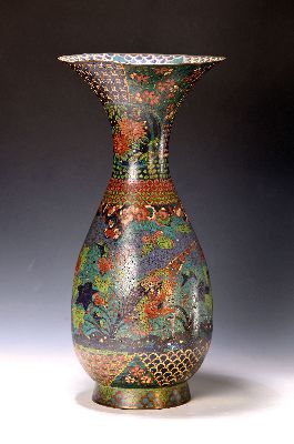 Image Große Vase, Japan, um 1880, Cloisonné, umlaufende Emaillierung mit Pflanzen ...