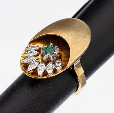 Image 14 kt Gold Brillant-Smaragd-Ring, GG 585/000, rundfacett. Smaragd ca. 0.10 ct, 7 ...