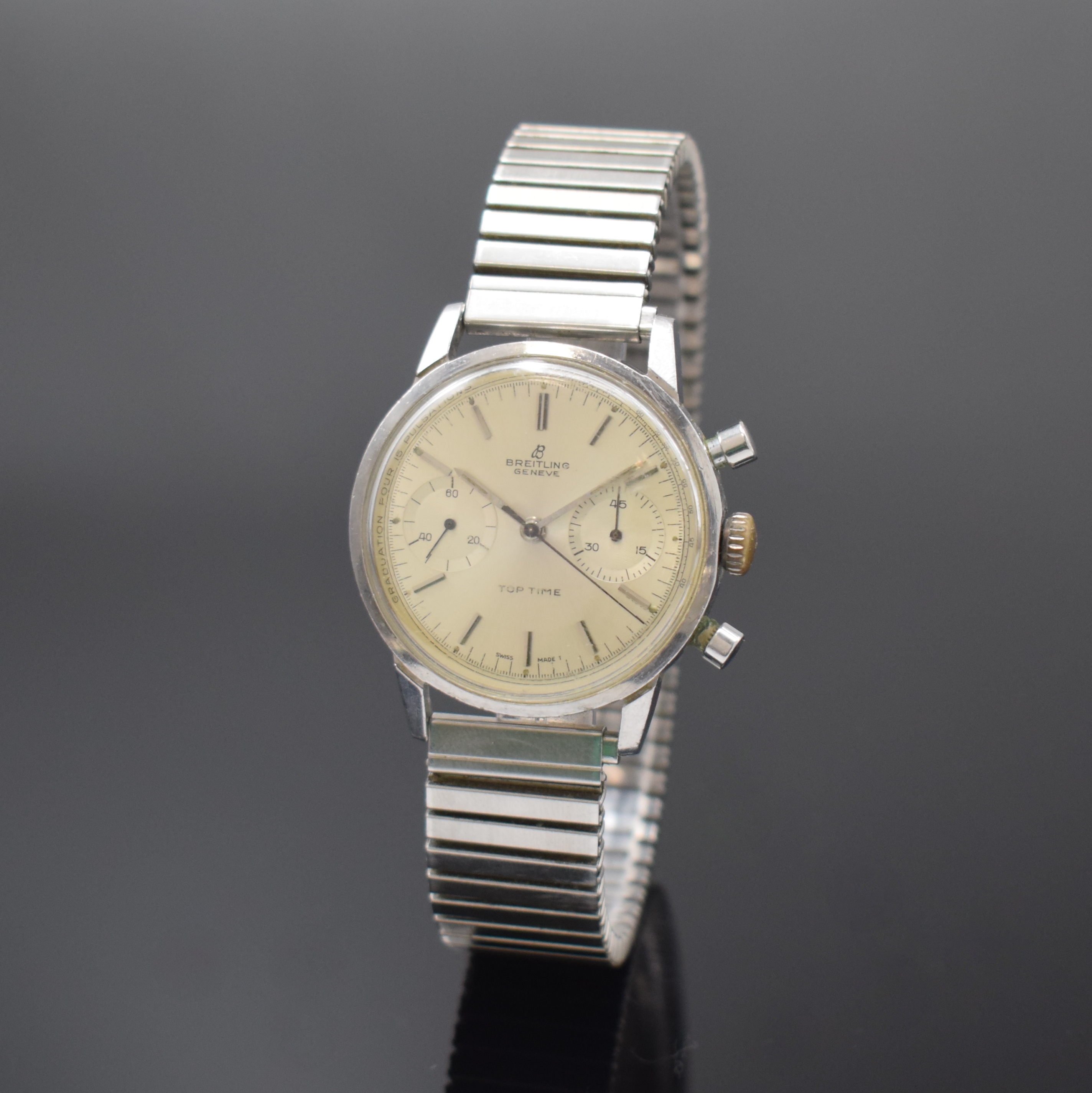 BREITLING Armbandchronograph TOP TIME Referenz 2002, Schweiz um 1960, Handaufzug, Edelstahl-Einschalengeh., neutr. Flexband, 17 St., Basiskal. Venus ...