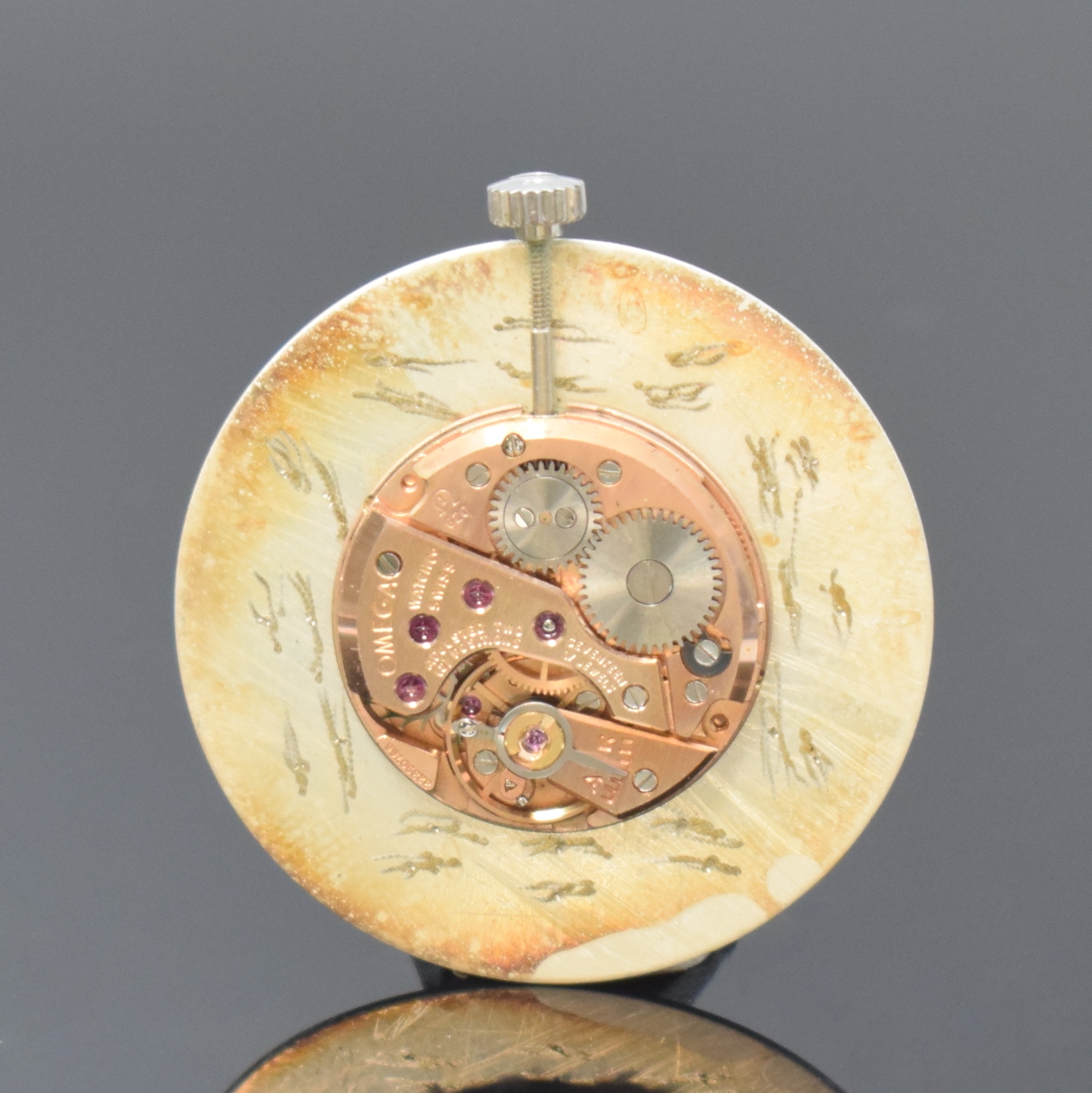 Detail g: OMEGA Armbanduhr in WG 585/000, Schweiz um 1971, Handaufzug, Milanaiseband, Boden aufgedr., vers. Zifferbl. m. aufgel. Indizes, Anz. v. Std. und ...