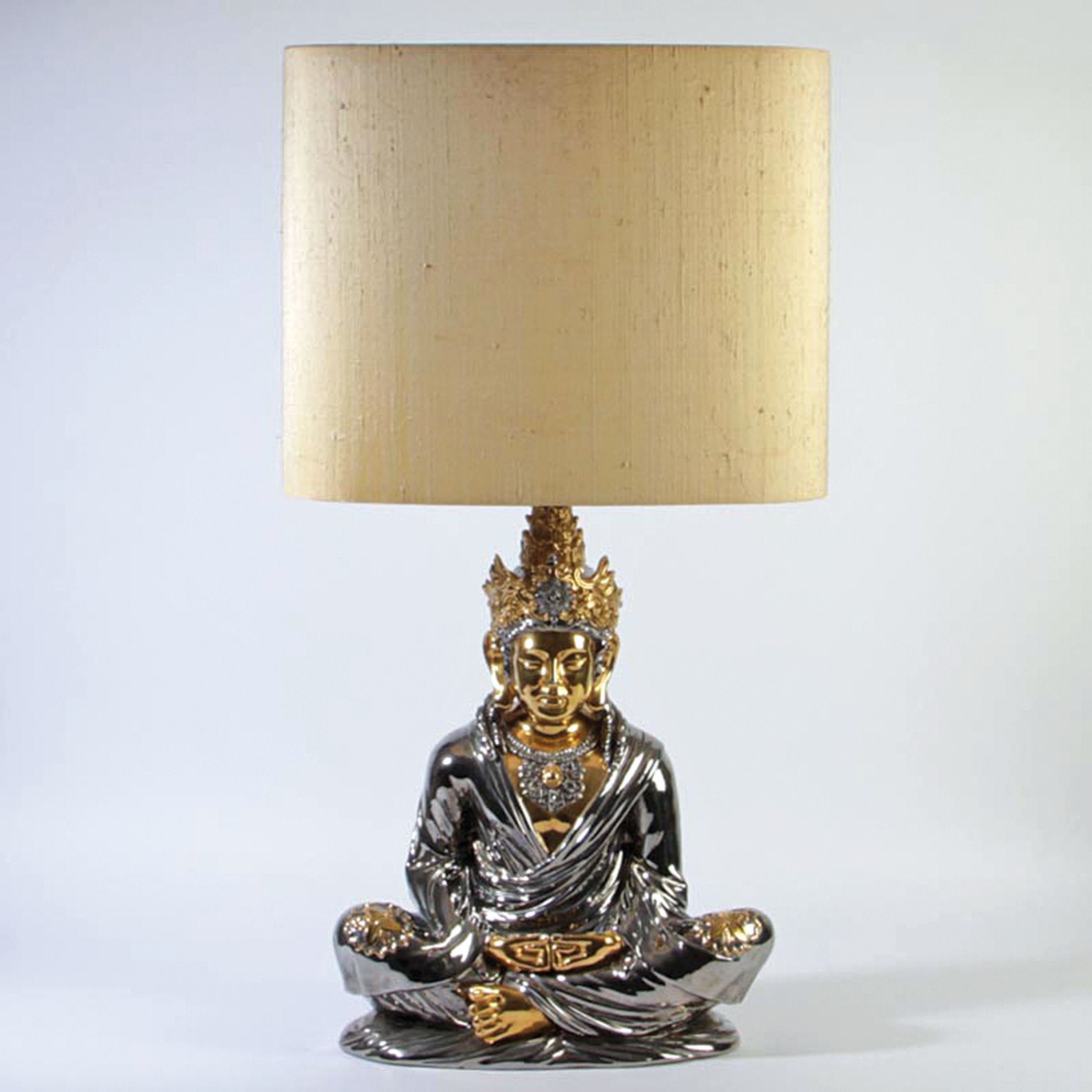 Detail a: Paar Skulpturenlampen mit Buddhas, Italien, 1970er-Jahre, Keramikkorpus, glänzend silber- und goldfarben lackiert, Buddhas im Meditationssitz, je ...