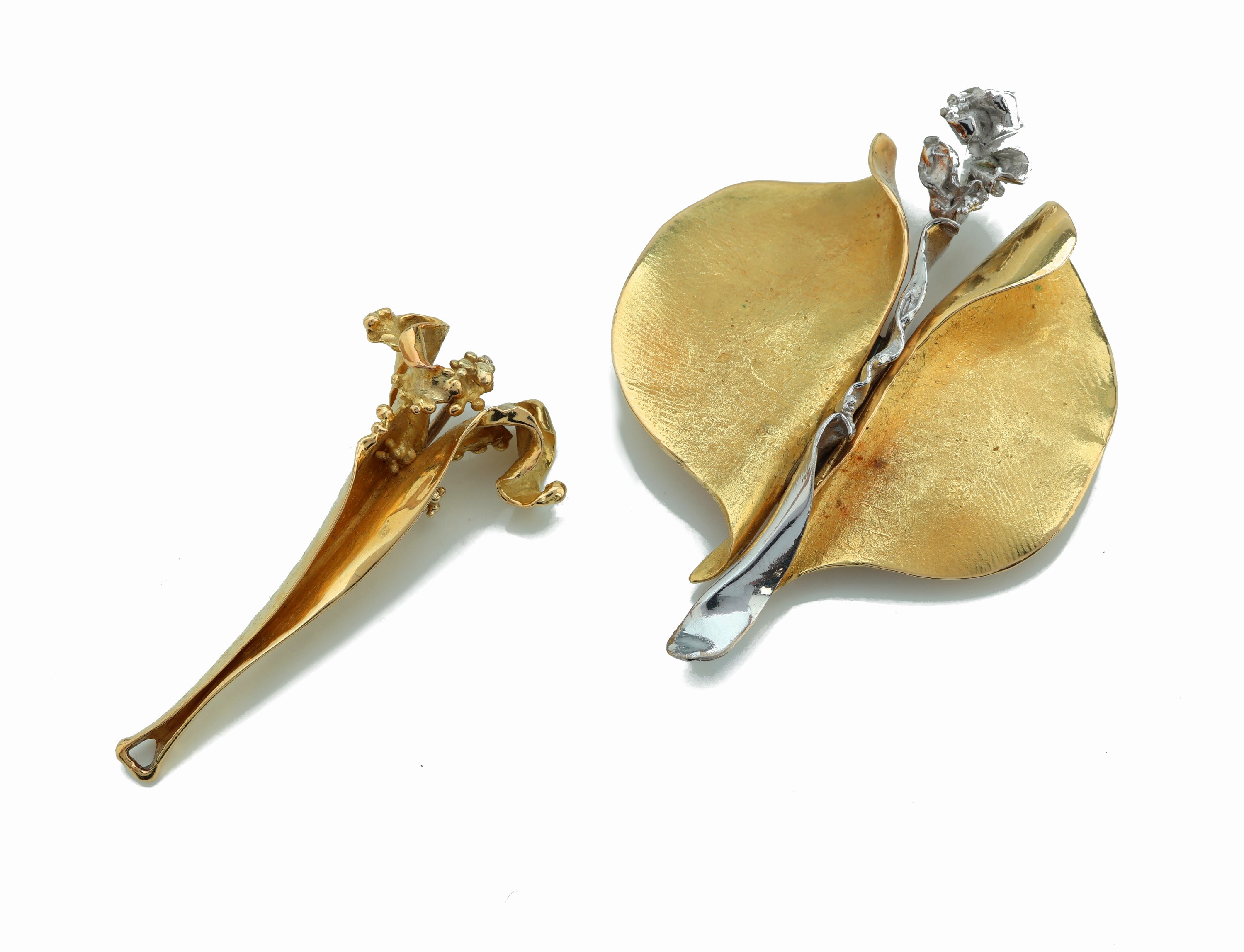 Detail e: Ausgefallenes 18 kt Gold Variations-Collier, GG/WG 750/000, reine Handarbeit, wohl Unikat, 2 versch. Abhängungen, 1 x auch als Brosche tragbar, ca. ...