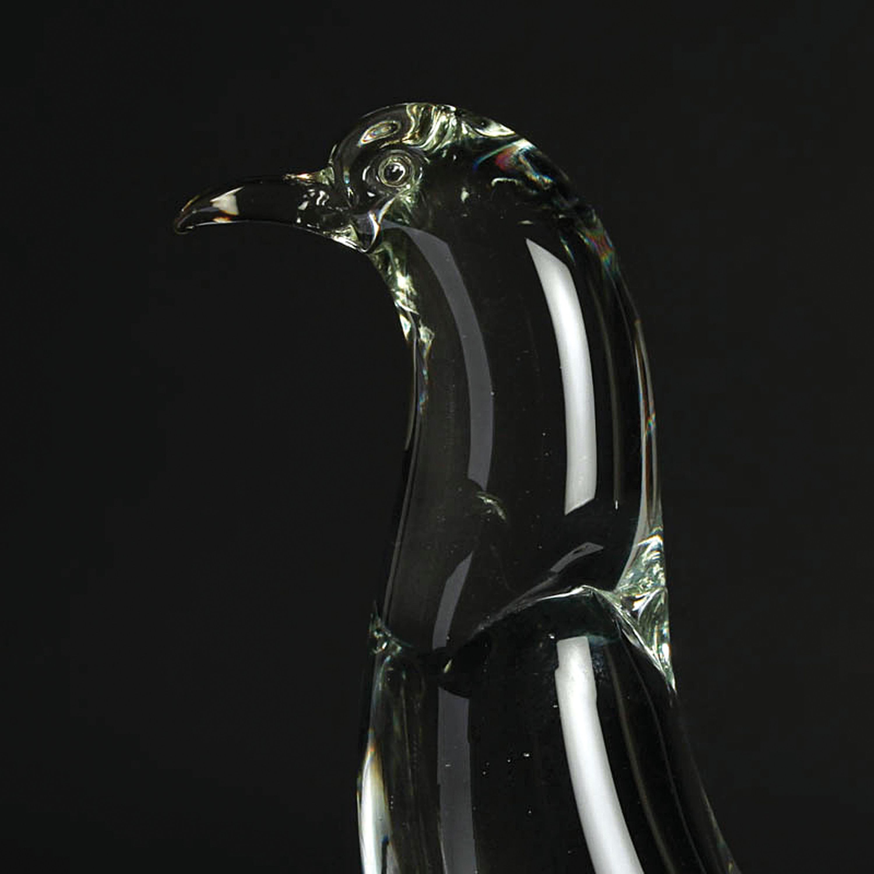 Detail c: Zwei Glasskulpturen Vögel, Fratelli Toso, Murano, 1970er-Jahre, grün getöntes Glas, mit Hersteller-Etikett, H. 30/34 cm