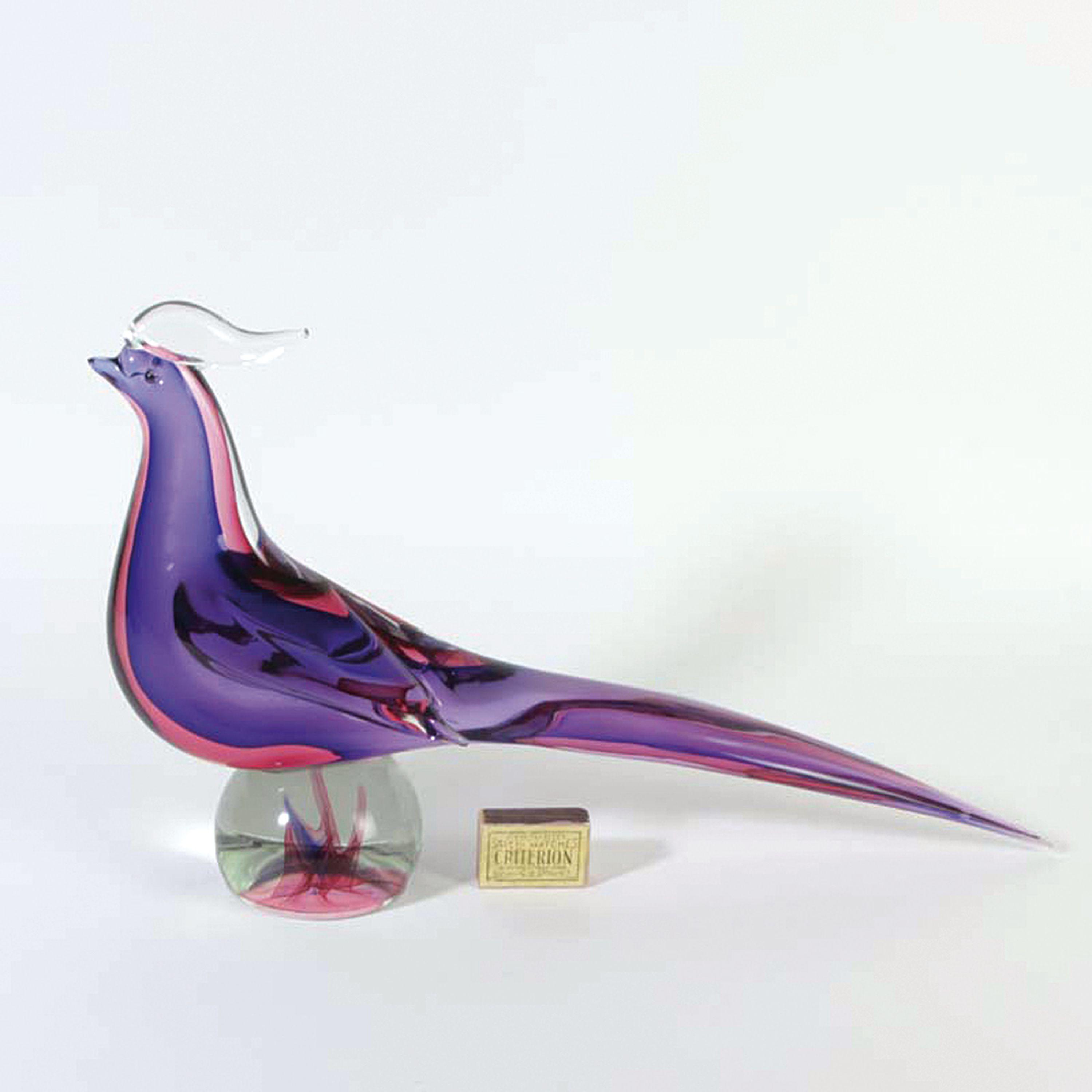 Detail c: Sommerso Glasskulptur Vogel, Murano, 1950er -Jahre, farbloses Glas blau und rosafarben innen überfangen, 30x50x12 cm, schwere Qualität