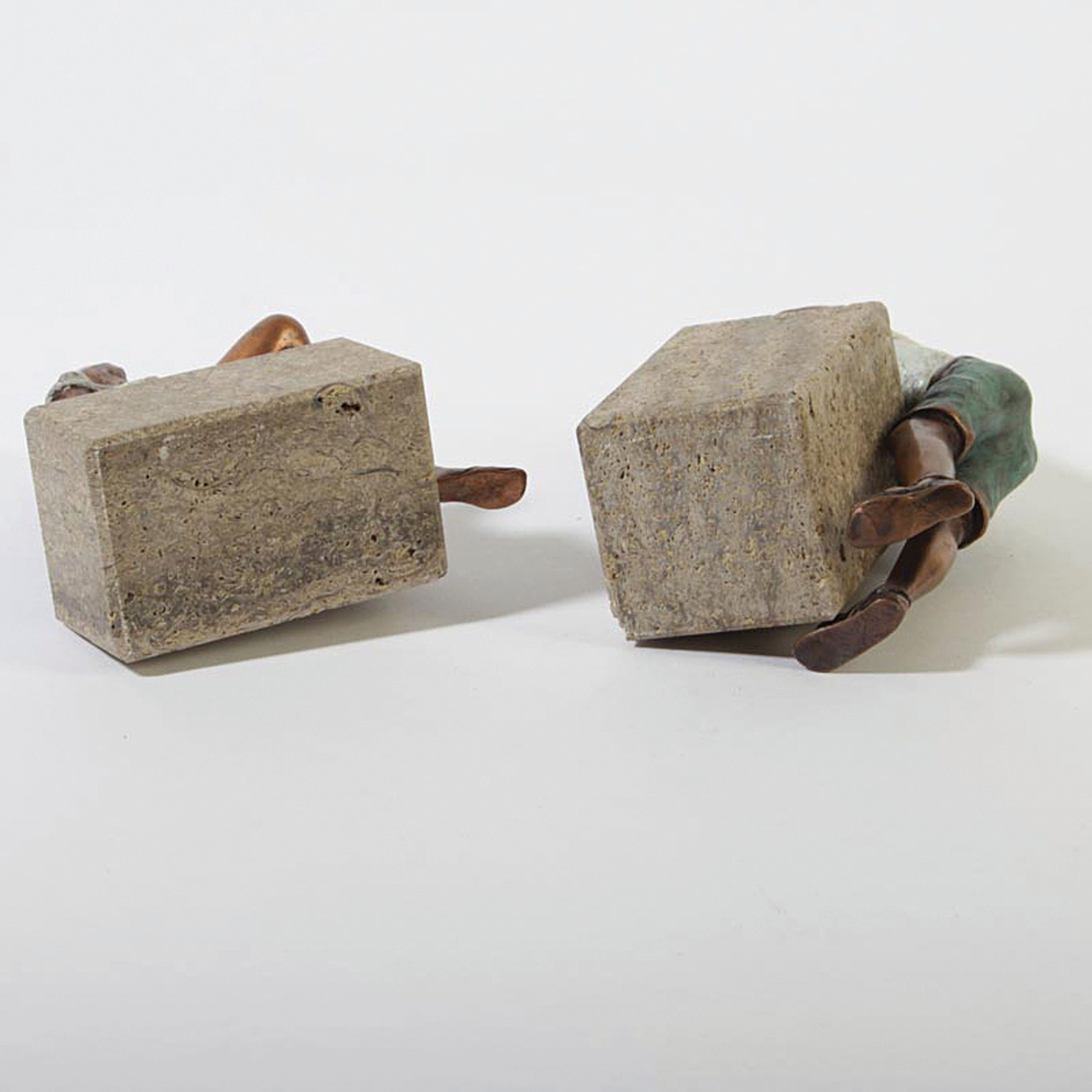 Detail e: Romeo-Barry Shiraishi, geb. 1938, zwei Bronzefiguren, "Love Story/Homme et Femme", auf Steinsockeln, H. 14/16 cm