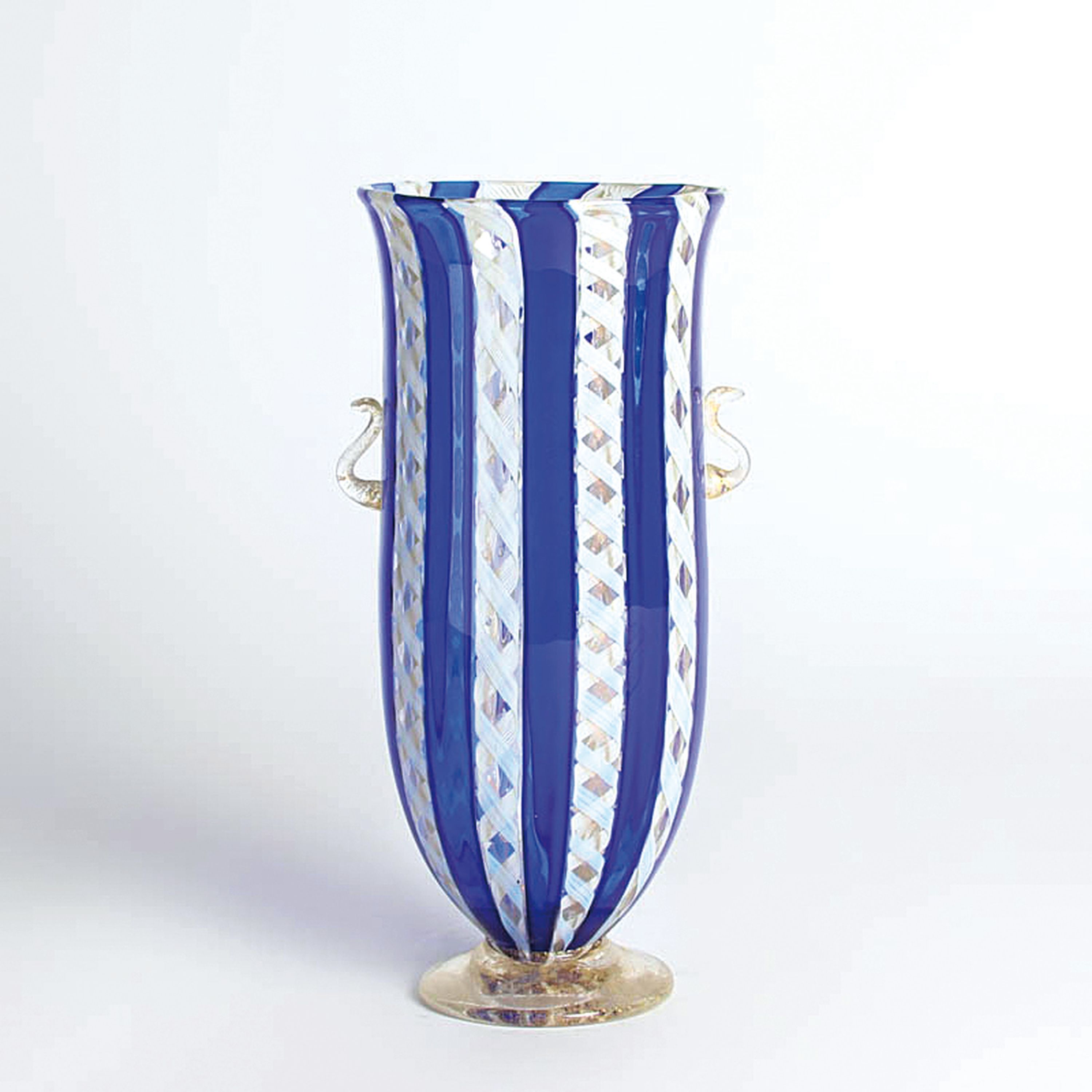 Detail a: 3 Zanfirico-Vasen in blau-weiß, Fratelli Toso, Murano, 1960-70, farbloses Glas, gedrehte weiße und blaue eingeschmolzene Glasstäbe, ...