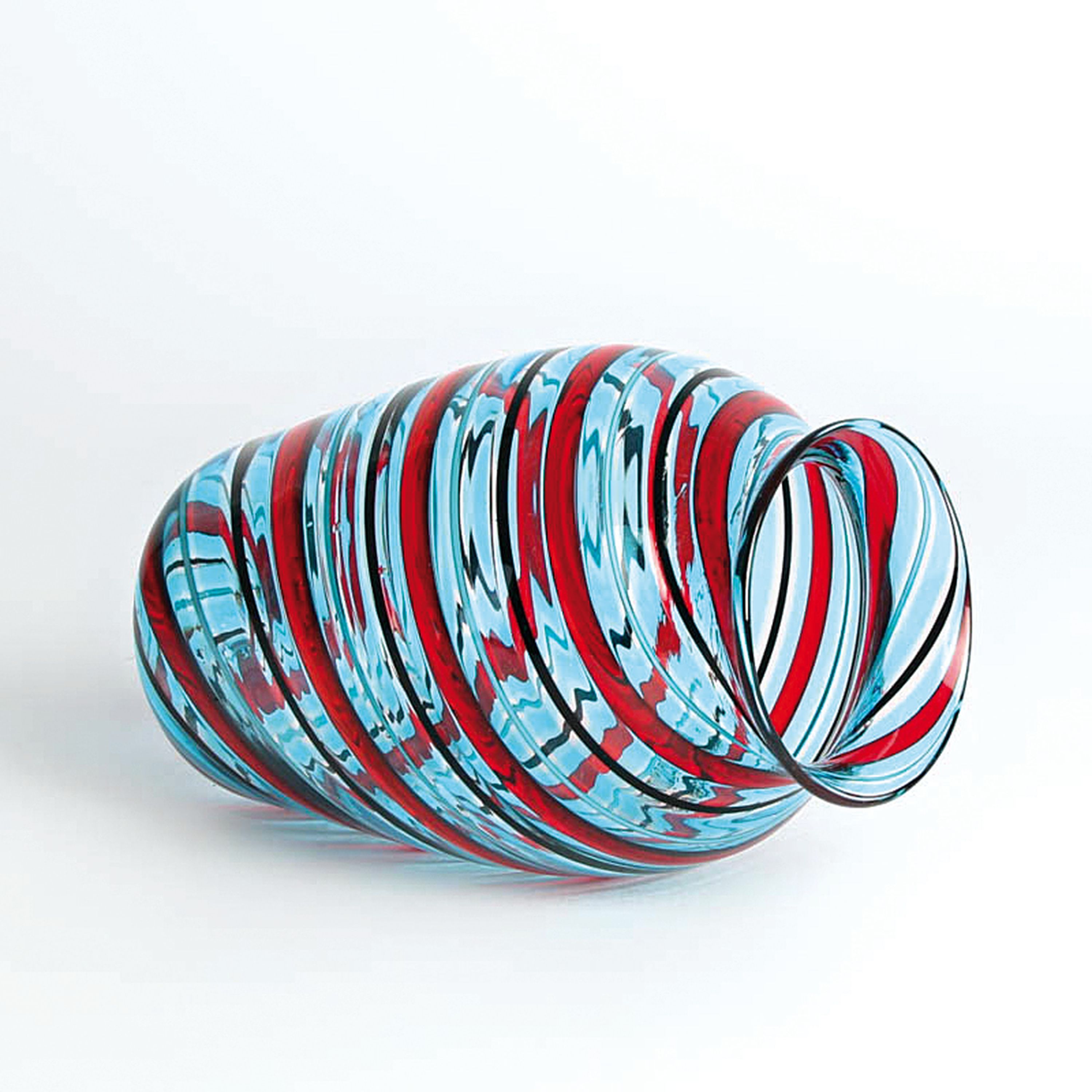 Detail n: 4 Glasvasen, Fratelli Toso, Murano, 1960-70, farbloses Glas, rot, schwarz und orangefarbene Fadeneinschmelzungen, H. 15-23 cm