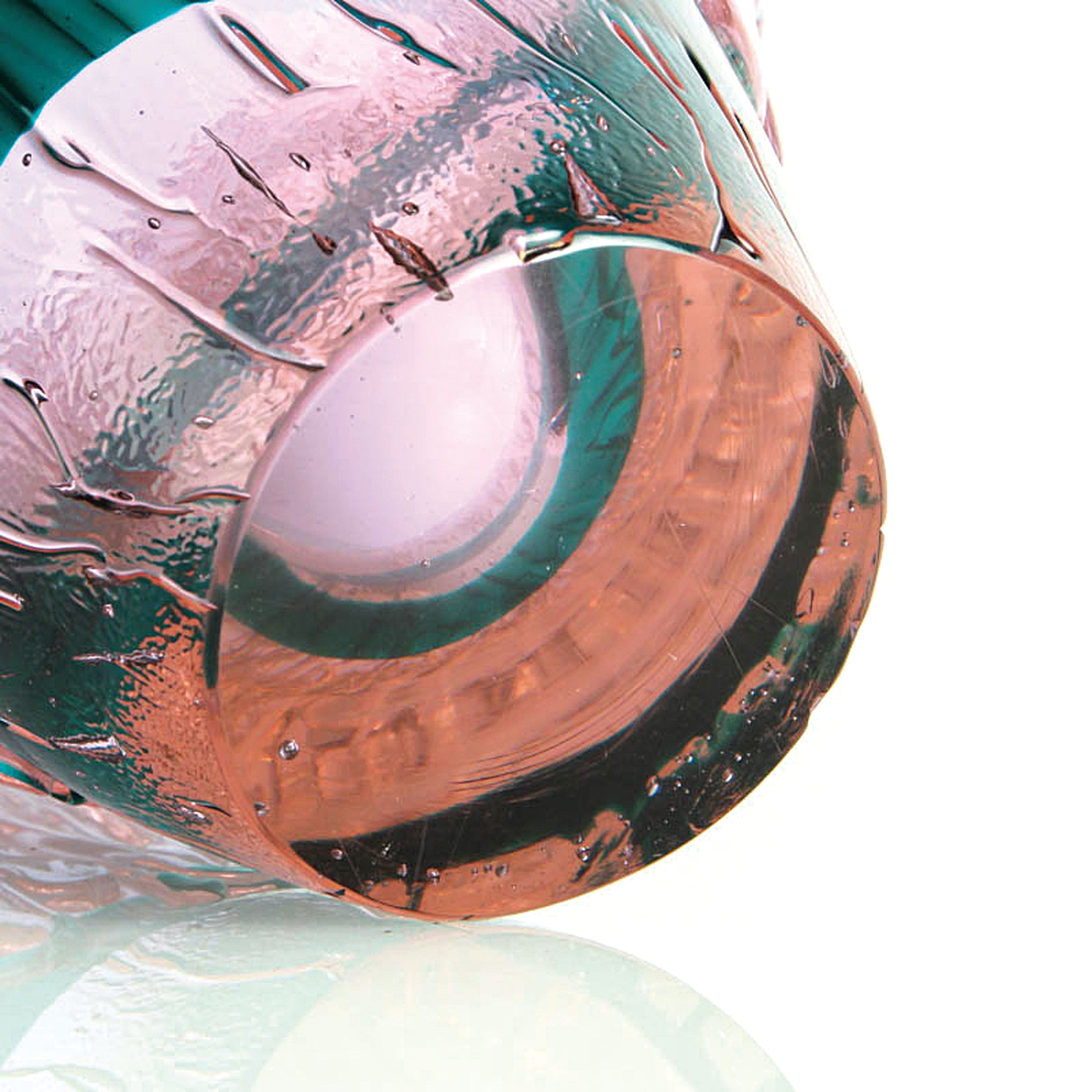 Detail e: Glasschale, Ermanno Nason für Cenedese, Murano, Neodymiumglas, organisch reliefierte Oberflächenstruktur, konische Form, H. 17, D. 23 cm
