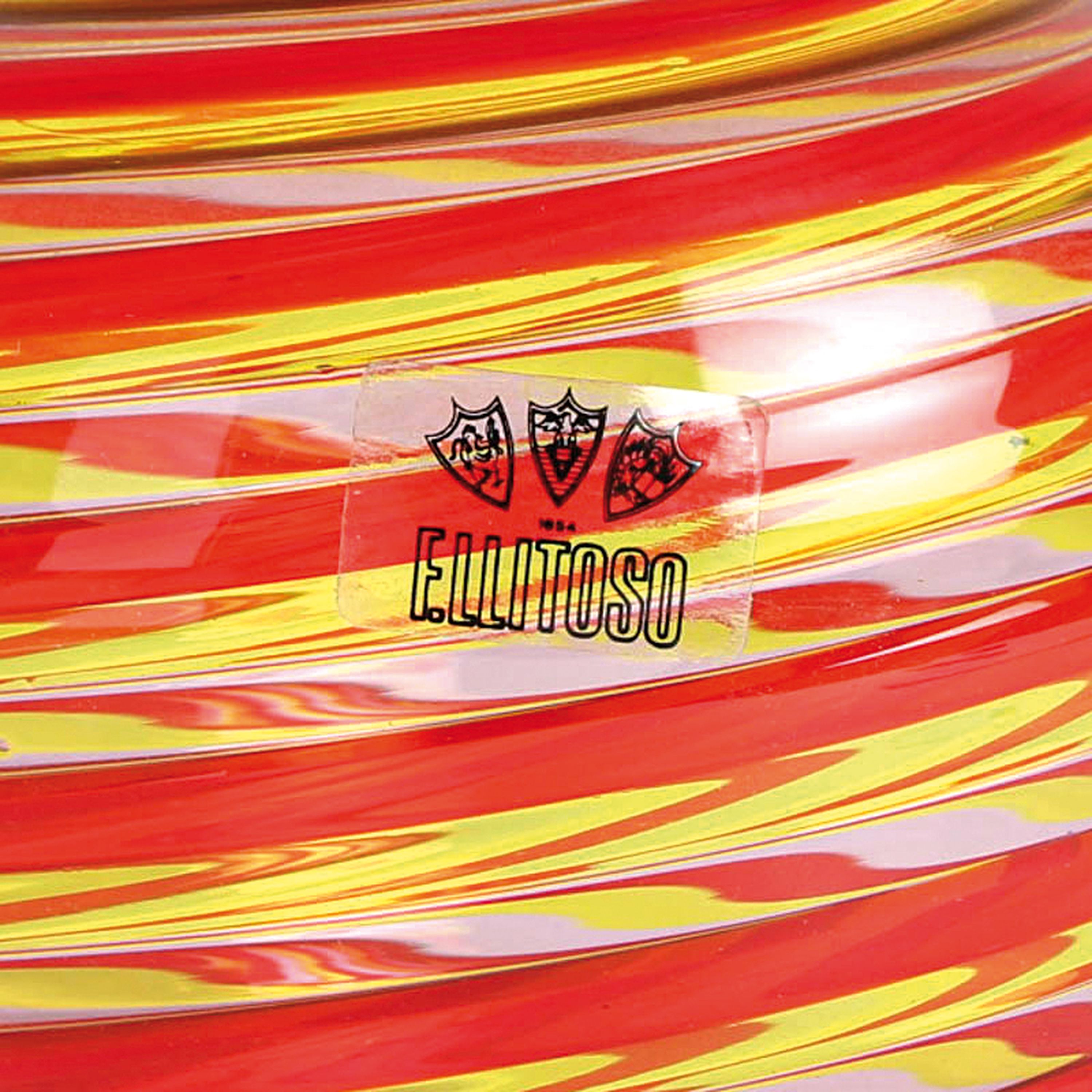 Detail p: 4 a Canne-Vasen, Fratelli Toso, Murano, 1960-70, farbloses Glas, rote, gelbe und schwarze Fadeneinschmelzungen z.T. spiralförmig verlaufend, H. ...