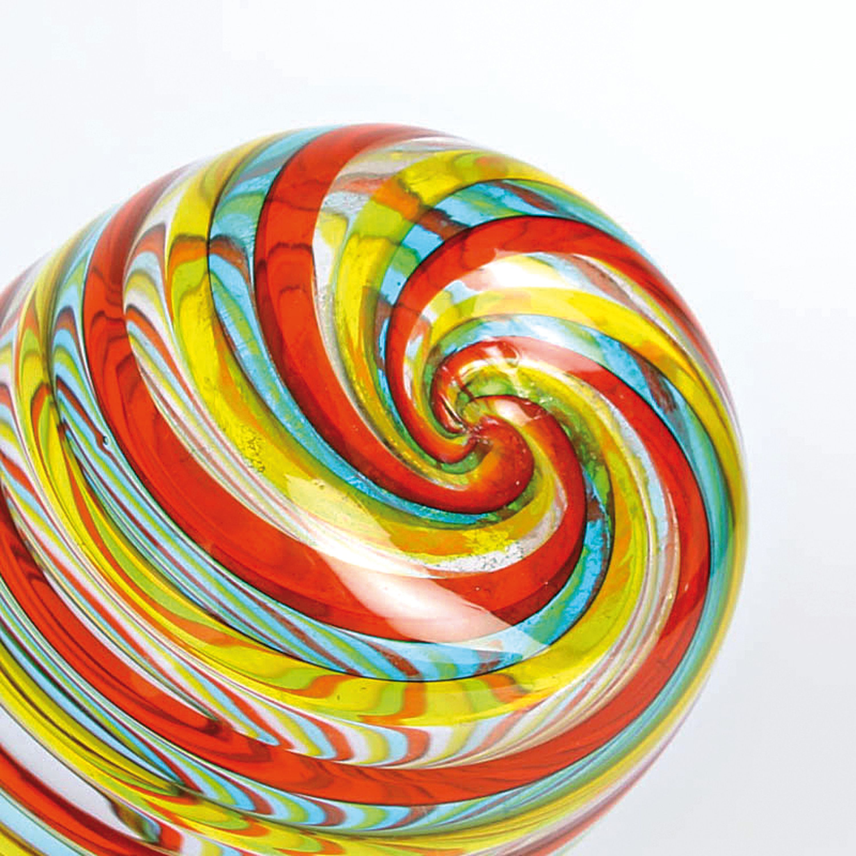 Detail k: 3 a Canne-Vasen, Fratelli Toso, Murano, 1960-70, farbloses Glas, vielfarbige Fadeneinschmelzungen in a Canne-Technik, Herstelleretiketten, H. 14-20 cm