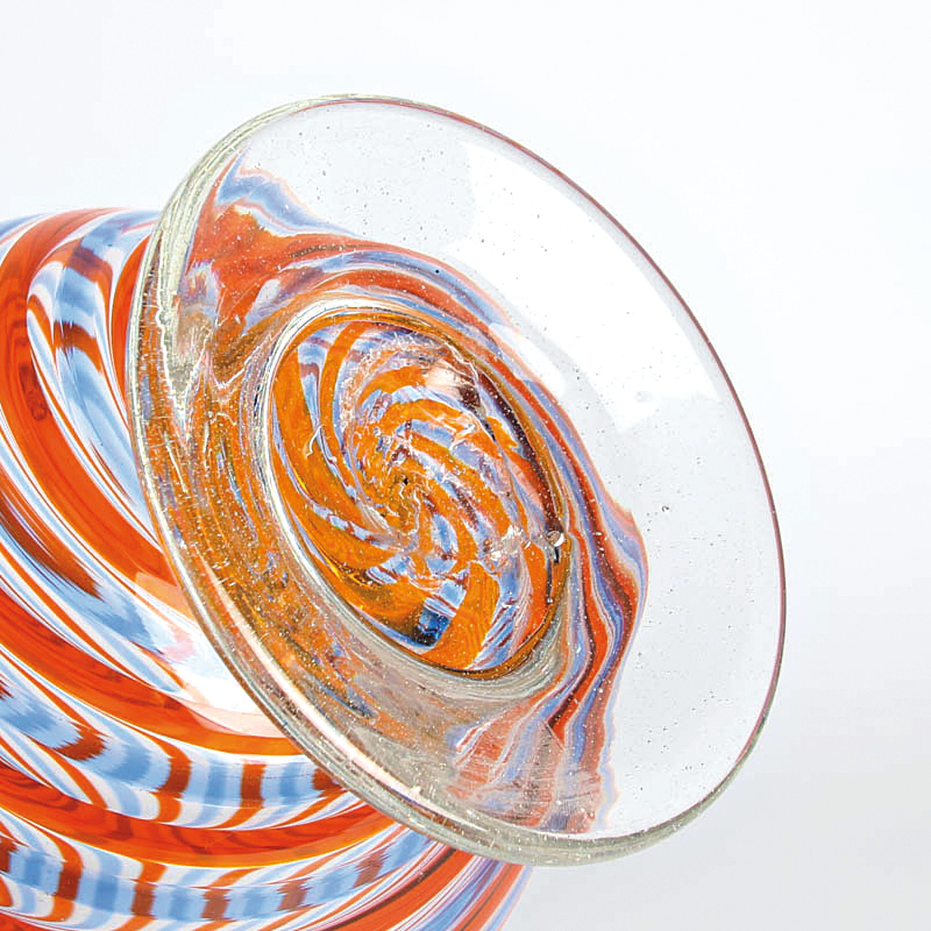 Detail c: Große a Canne-Vase, Fratelli Toso, Murano, 1960-70, farbloses Glas, blaue und orangefarbene Fadeneinschmelzungen in spiralförmigem Verlauf in a ...
