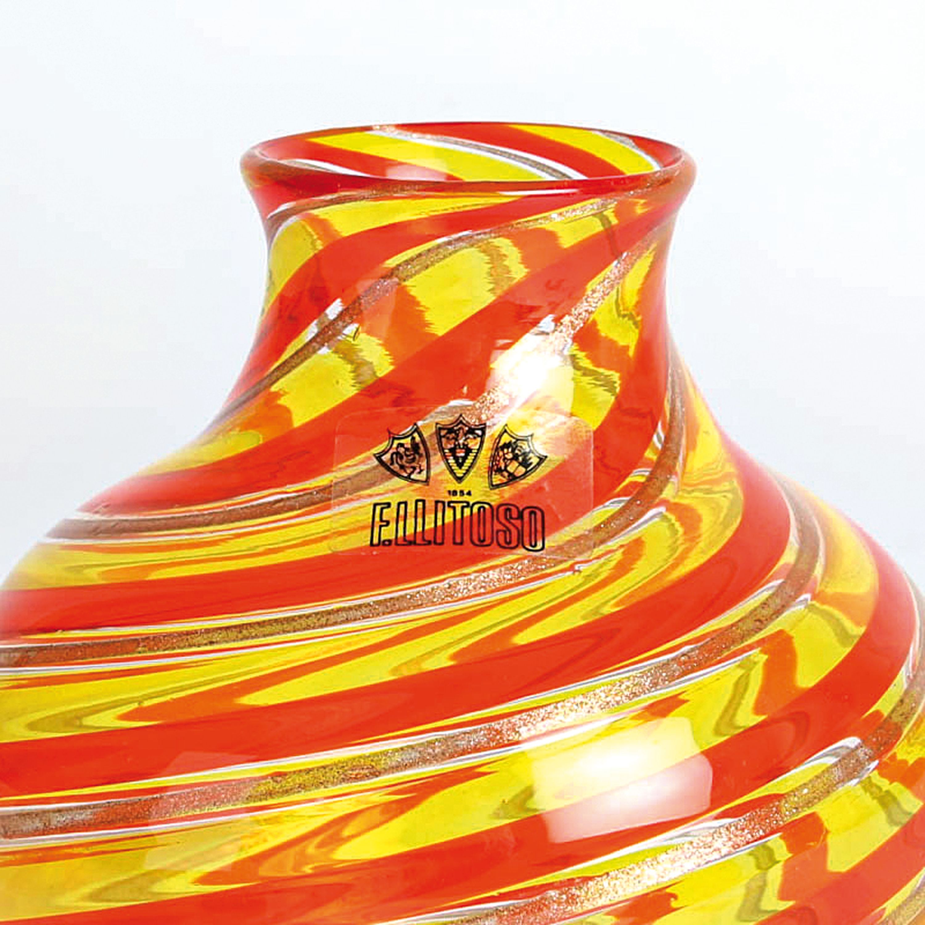 Detail g: 4 a Canne-Vasen, Fratelli Toso, Murano, 1960-70, farbloses Glas, verschiedenfarbige Fadeneinschmelzungen spiralförmig verlaufen in a canne-Technik, ...