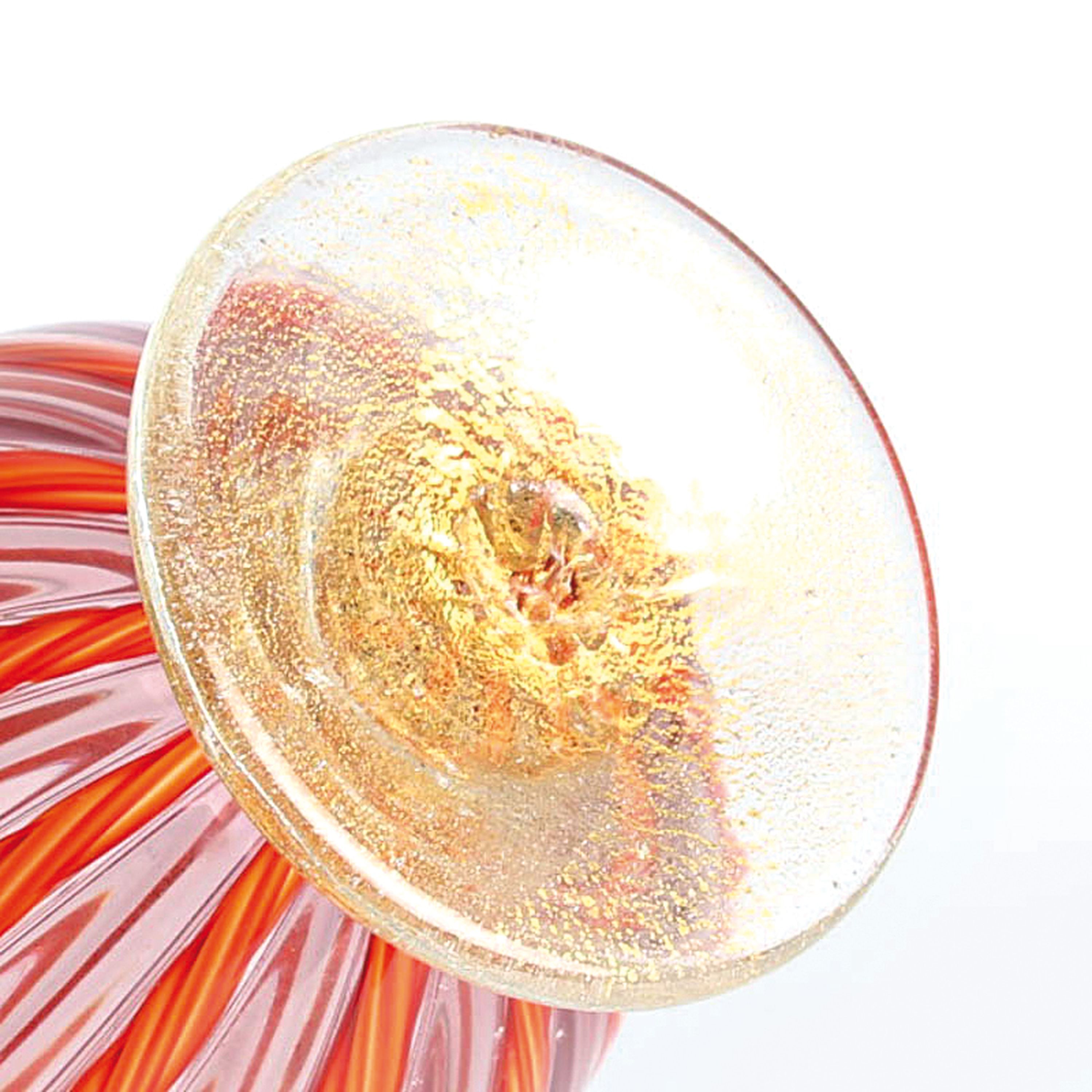Detail f: 4 zanfirico-Vasen in rotem Kolorit, Fratelli Toso, Murano, 1960-70, farbloses Glas, rote, orangefarbene und blaue Fadeneinschmelzungen in ...