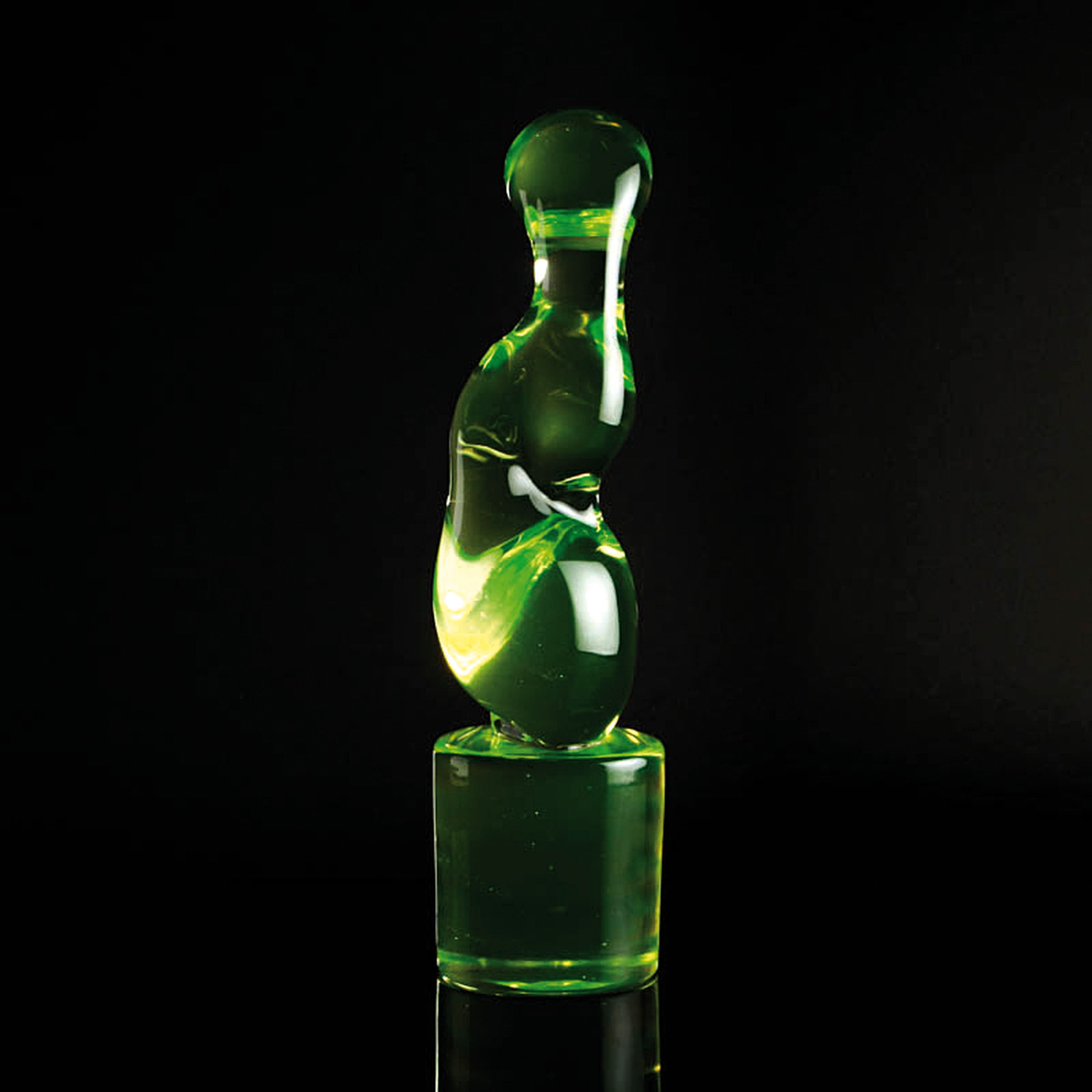 Detail b: Uranglasskulptur, Ermanno Nason für Cenedese, Murano, grünes Vaselin- bzw. Uranglas, abstrakte weibliche Figur, H. 40 cm