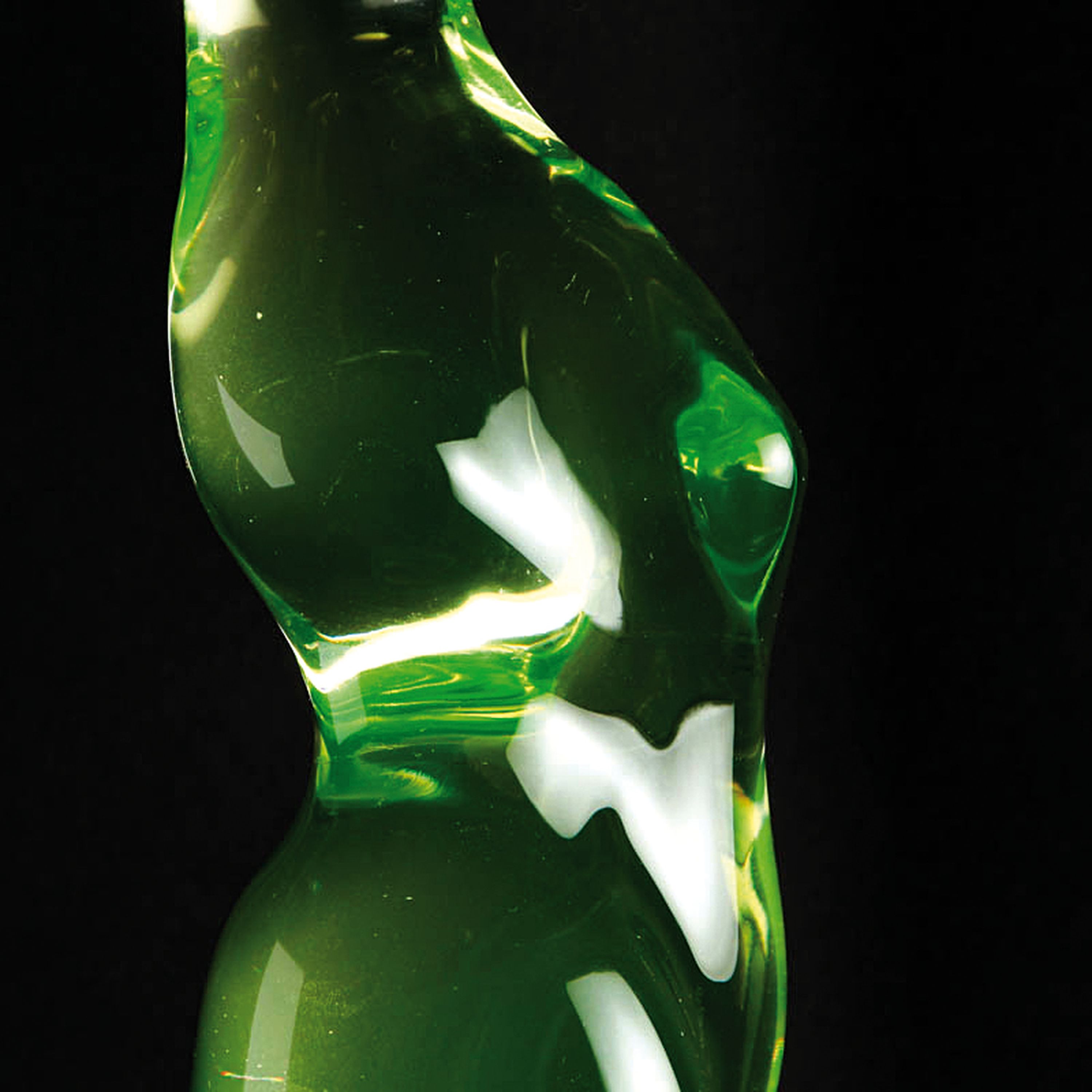 Detail d: Uranglasskulptur, Ermanno Nason für Cenedese, Murano, grünes Vaselin- bzw. Uranglas, abstrakte weibliche Figur, H. 40 cm