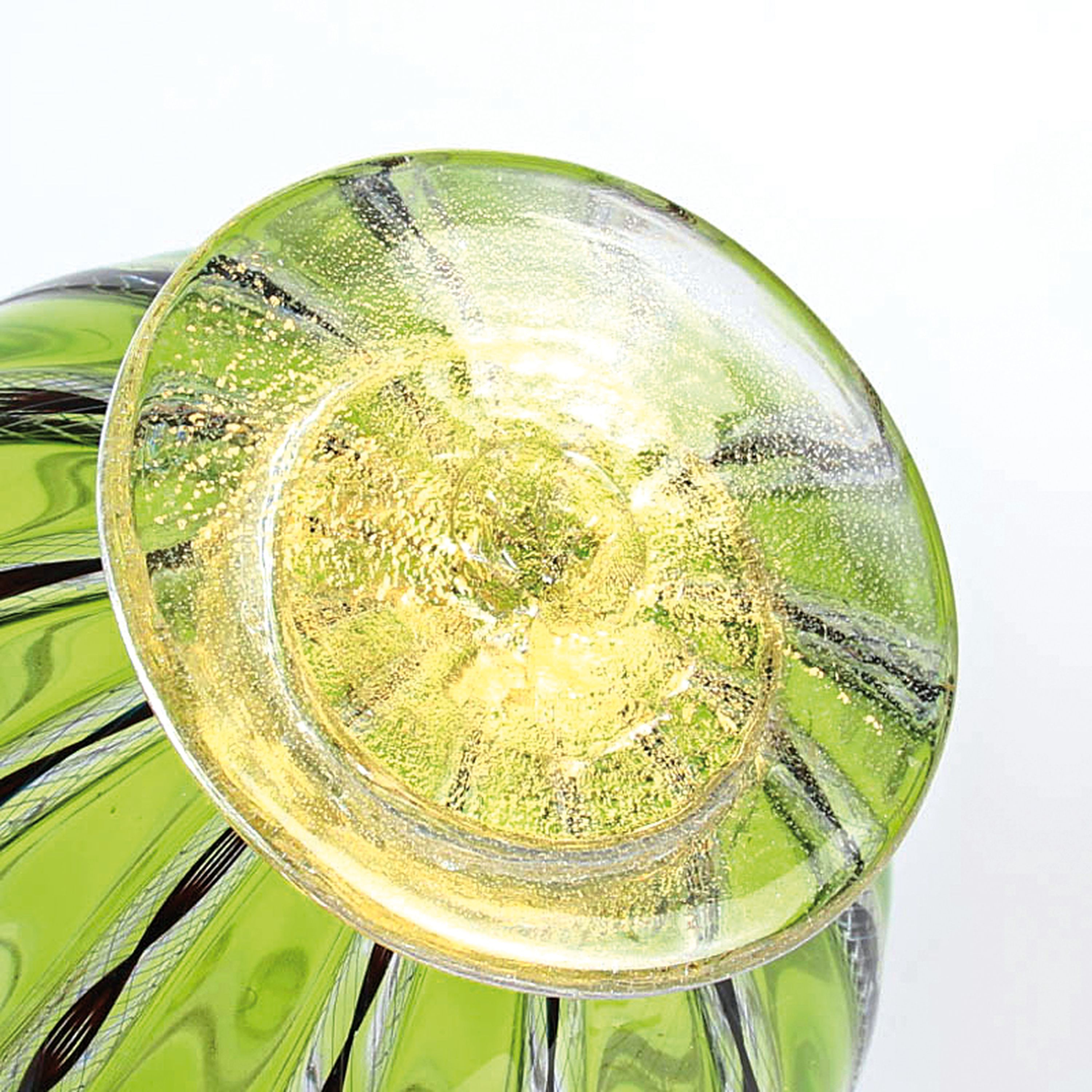 Detail c: 2 Zanfirico-Vasen, Fratelli Toso, Murano, 1960-70, farbloses Glas, grün/pinke, weiße und schwarze gedrehte Fadeneinschmelzungen in ...