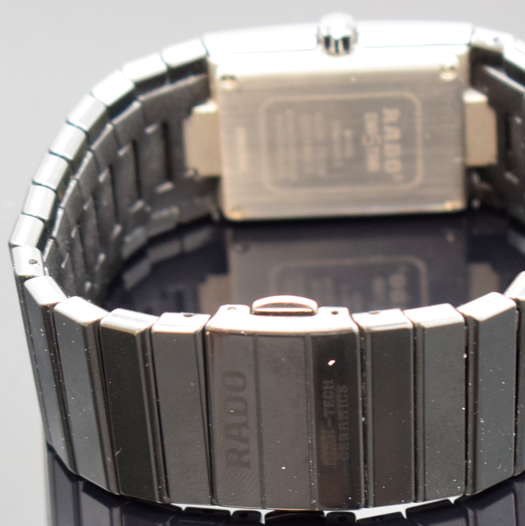 Detail b: RADO Diastar Armbanduhr mit Multifunktionsanzeige Referenz 196.0364.3, Schweiz um 2010, quarz, Keramikgeh., Boden 4- fach verschr., ...