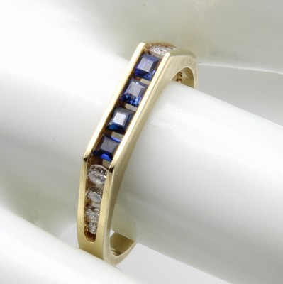 Image 26921011 - Ring mit Saphiren und Brillanten, GG 750/000, Brill. seitl. gef. zus. ca. 0.22 ct ...