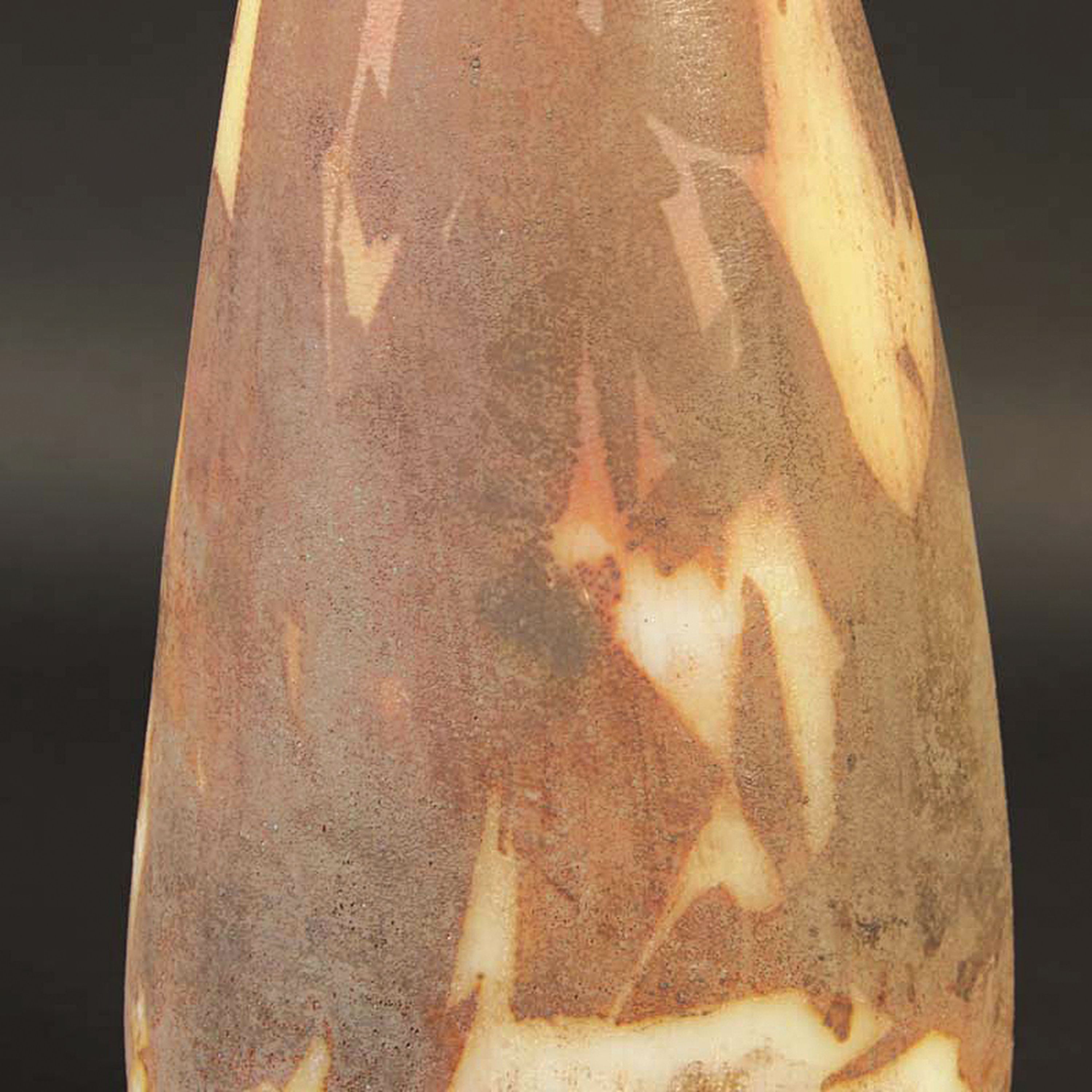 Detail c: Keulenvase, Cenedese, Murano, 1950er, dickwandiges milchweiß opakes Glas, rot-braune metallische Einschmelzungen, H. 42 cm
