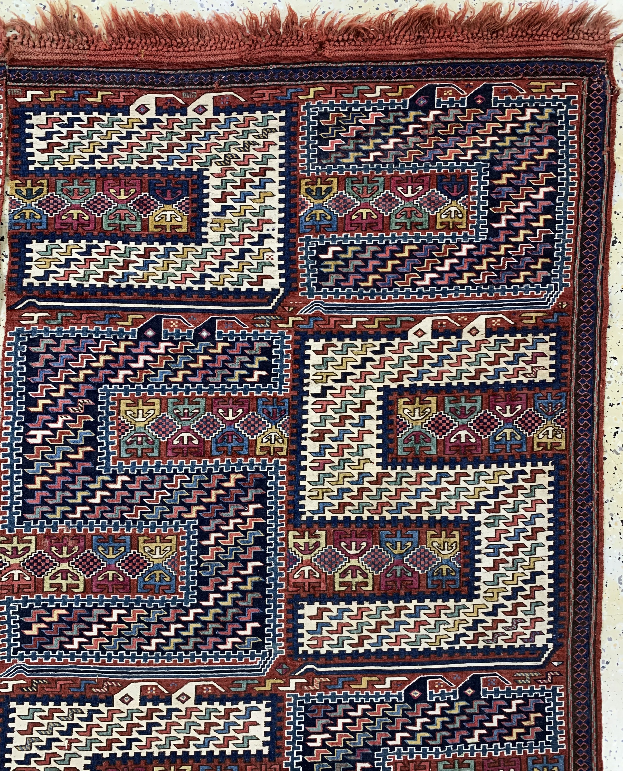 Detail f: Sileh-Sumakh"Drachenmuster", antik, Kaukasus, um 1900, Wolle auf Wolle, ca. 310 x 215 cm, in Zwei Bahnen, EHZ: 2(kleine geflickte Stellen).