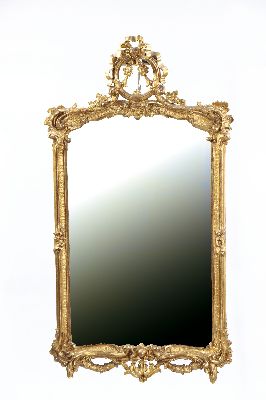 Image 26921336 - Großer Wandspiegel, um 1770, Holz geschnitzt und vergoldet, Rocaillen und Blumen, ...