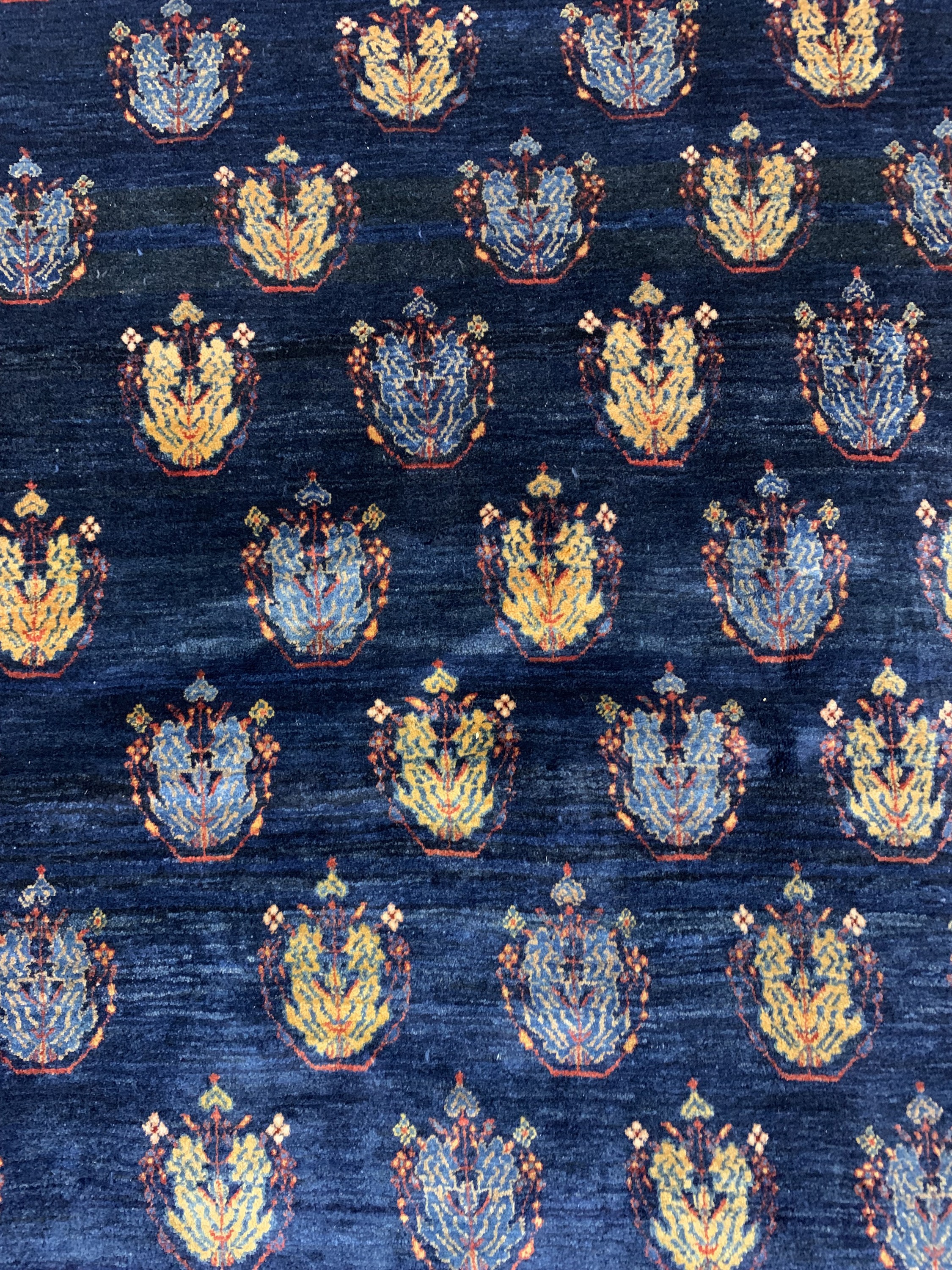 Detail c: Ghaschgai"Kaschkuli"fein, Persien, Ende 20.Jhd, Wolle auf Wolle, ca. 190 x 203 cm, Mottenfraß, EHZ: 2