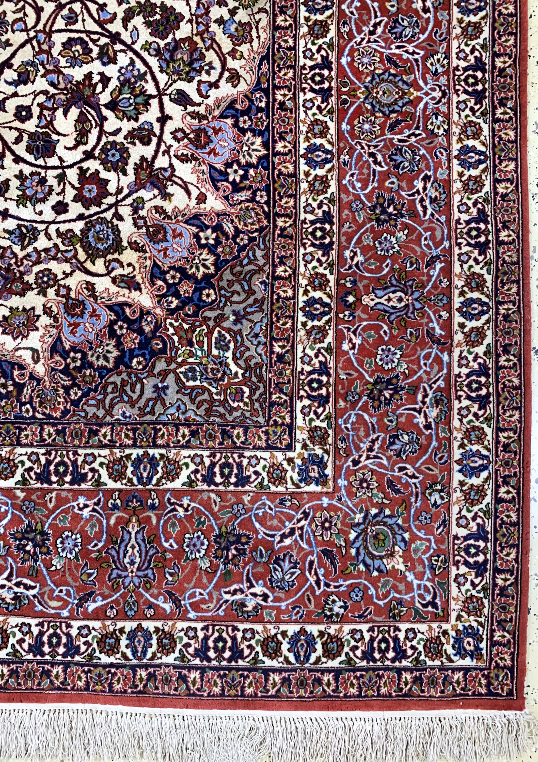 Detail a: Esfahan fein"Seidengrund", Persien, Ende 20.Jhd, Korkwolle mit und auf Seide, ca. 295 x195 cm, Signatur wohl nicht Original, EHZ: 2 ...
