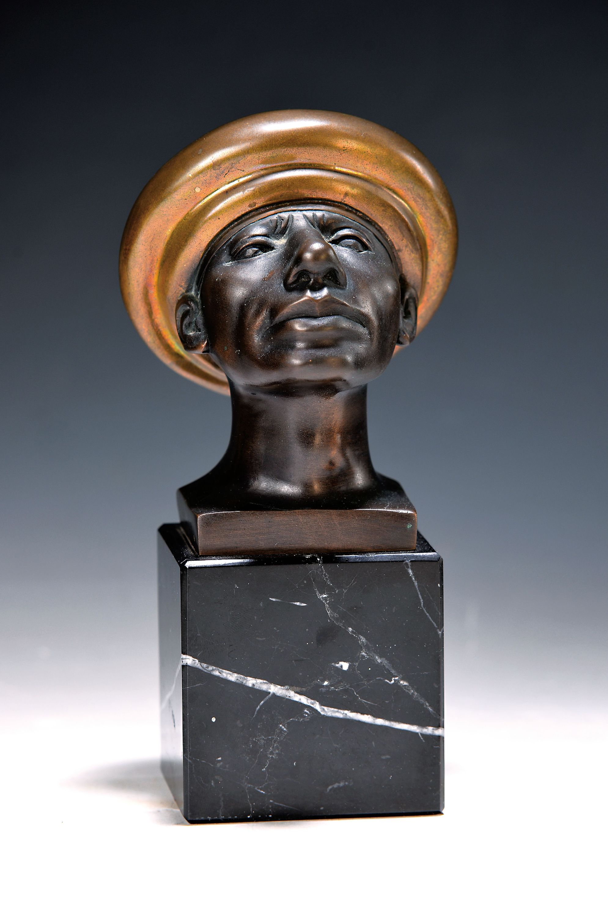Rudolf Hausner, 1914 Wien-1995 Mödling, Adam wohlbehütet, Bronze, braun patiniert und partiell poliert, sign. und num. 76/1250, schwarzer ...