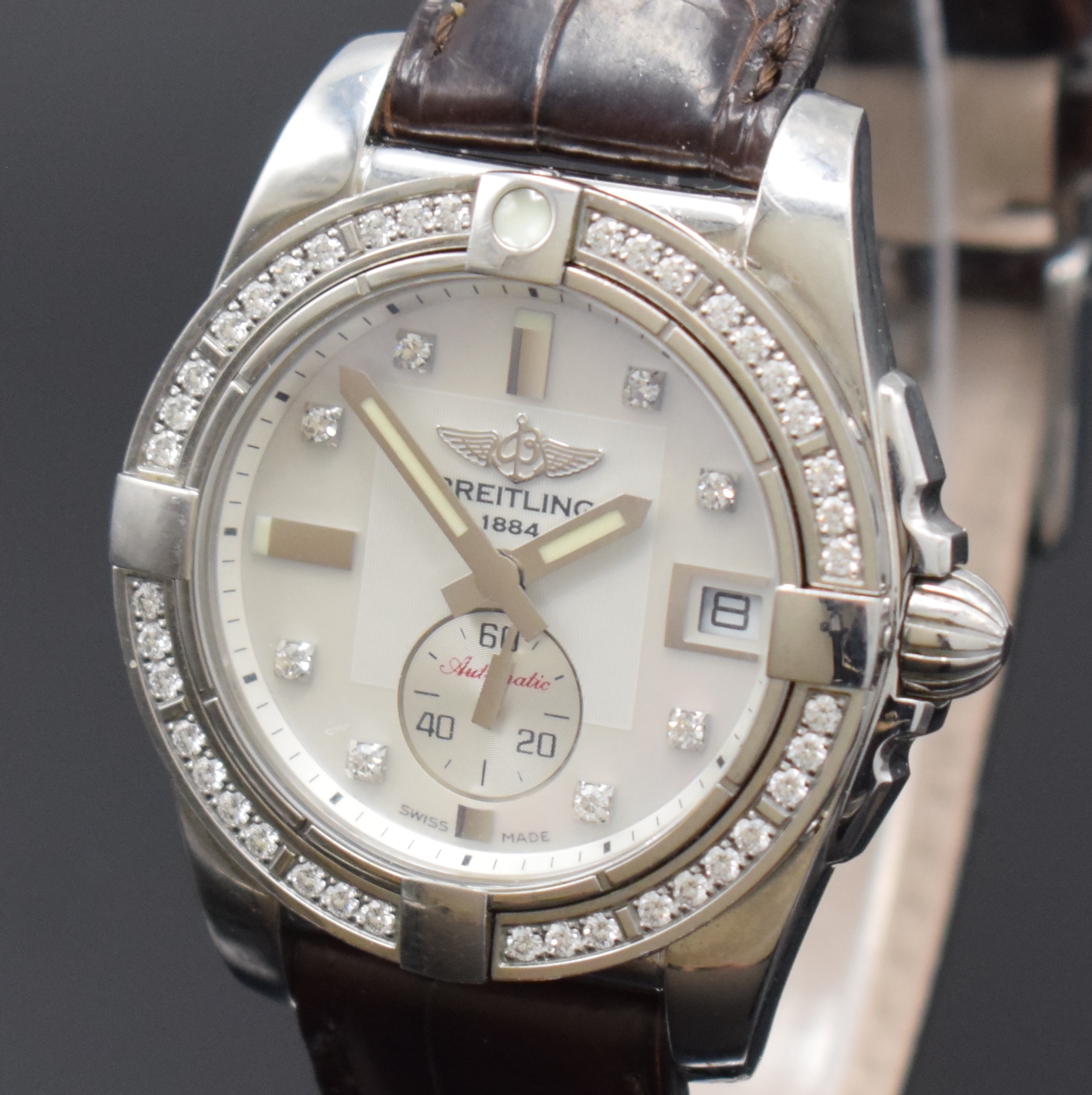 Detail a: BREITLING Galactic Chronometer mit Brillanten besetzte Armbanduhr in Stahl Referenz A37330, Schweiz um 2016, Automatik, Boden verschr., neutr. ...