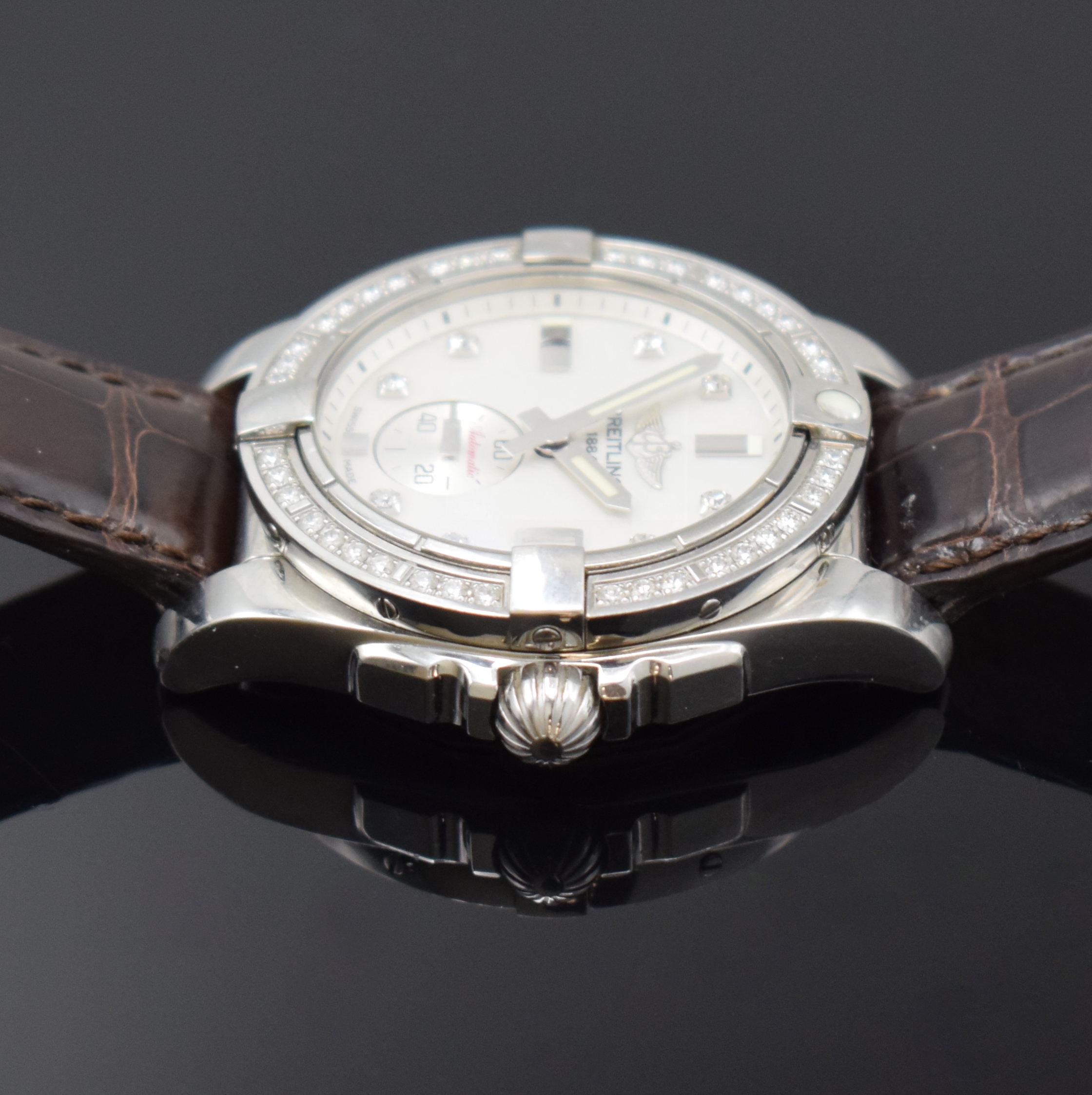 Detail b: BREITLING Galactic Chronometer mit Brillanten besetzte Armbanduhr in Stahl Referenz A37330, Schweiz um 2016, Automatik, Boden verschr., neutr. ...