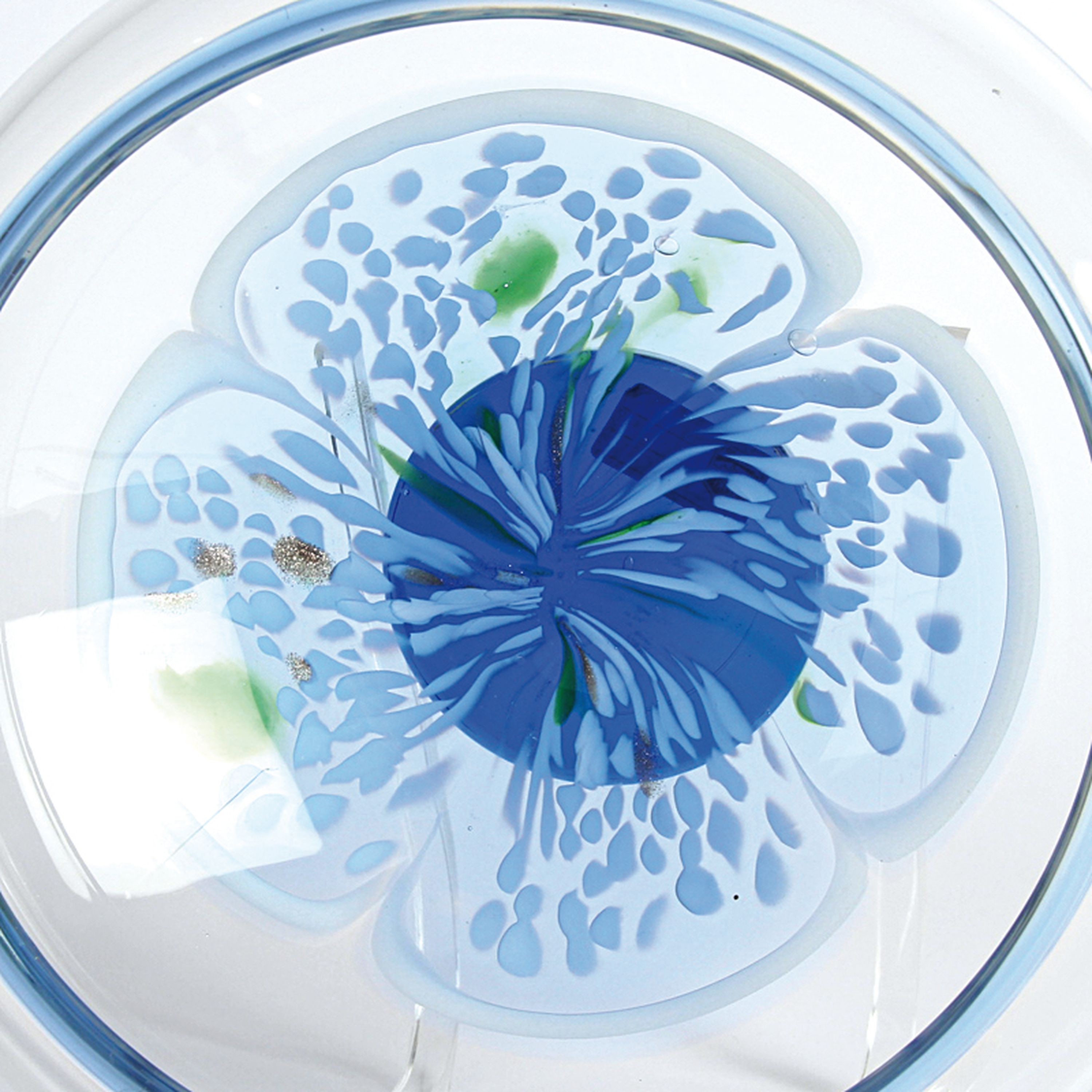 Detail c: Vetro a macchie-Schüssel, Cenedese, Murano, farbloses Glas, im Boden a macchie-Einschmelzungen in blau, D. 25 cm