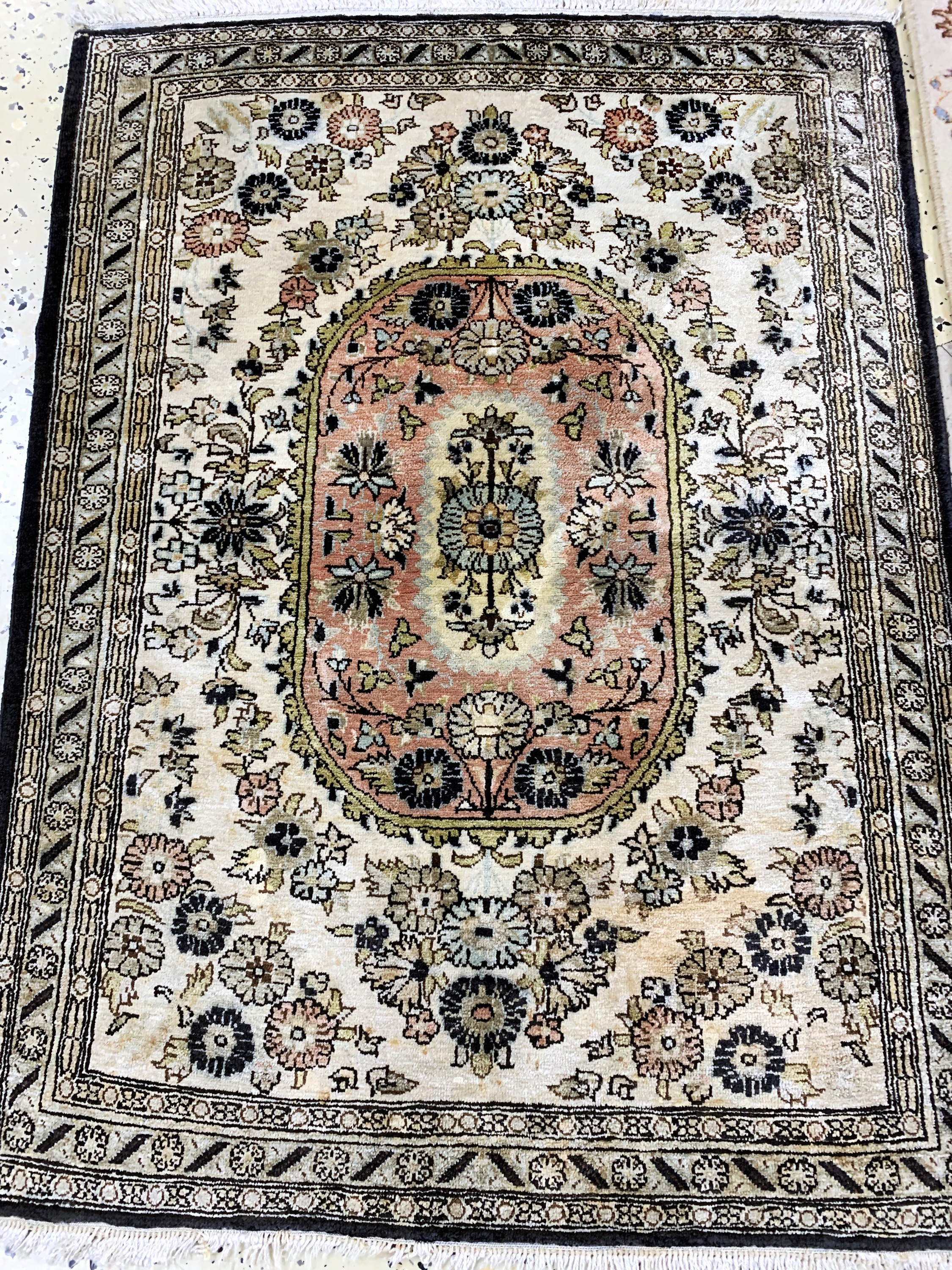 Detail a: 2 lot Poschti, Persien, Mitte 20.Jhd., Täbriz Korkwolle, Ghom Seide, ca. 90 x 60cm, EHZ:2, reinigungsbedürftig