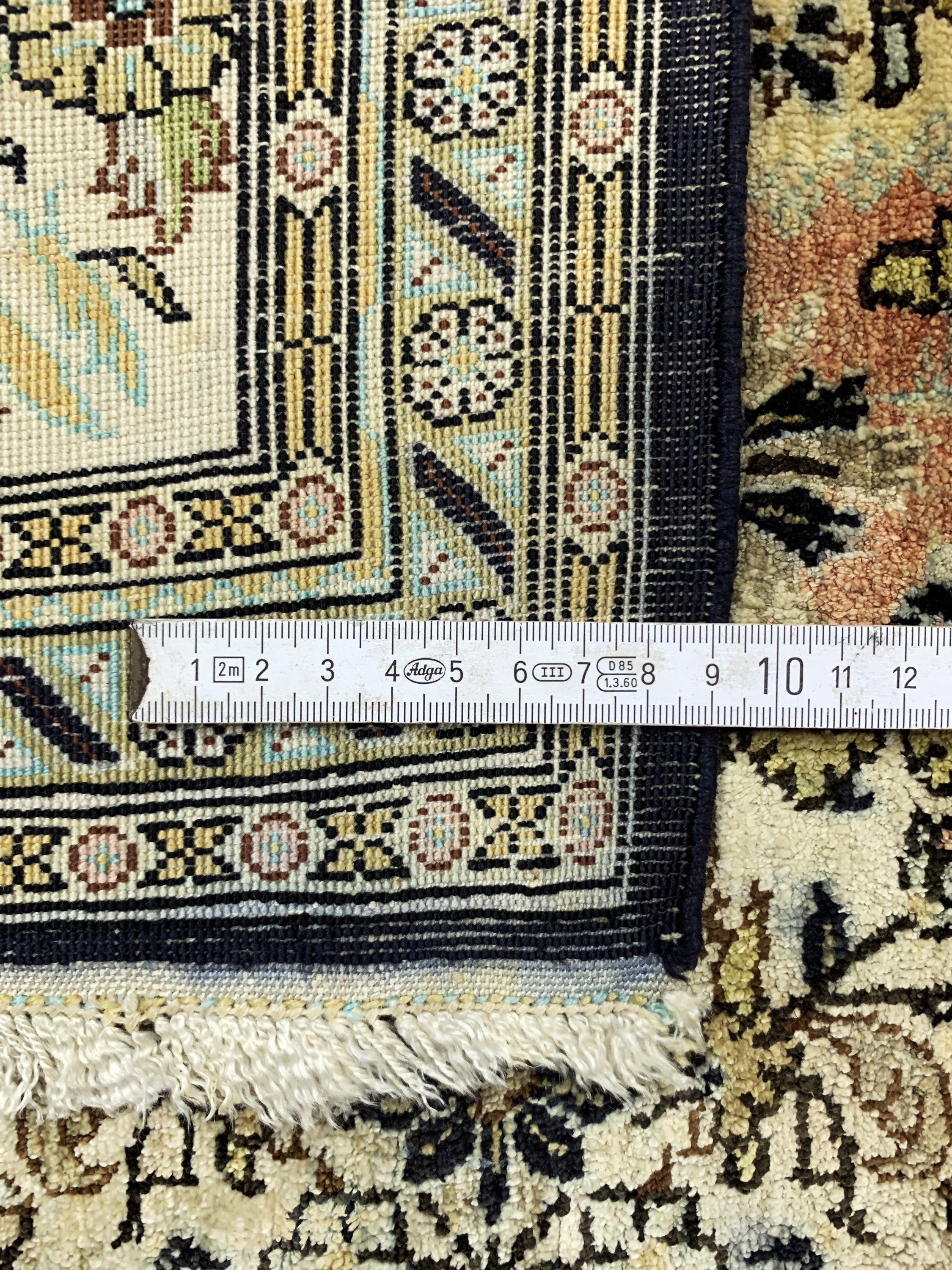 Detail b: 2 lot Poschti, Persien, Mitte 20.Jhd., Täbriz Korkwolle, Ghom Seide, ca. 90 x 60cm, EHZ:2, reinigungsbedürftig