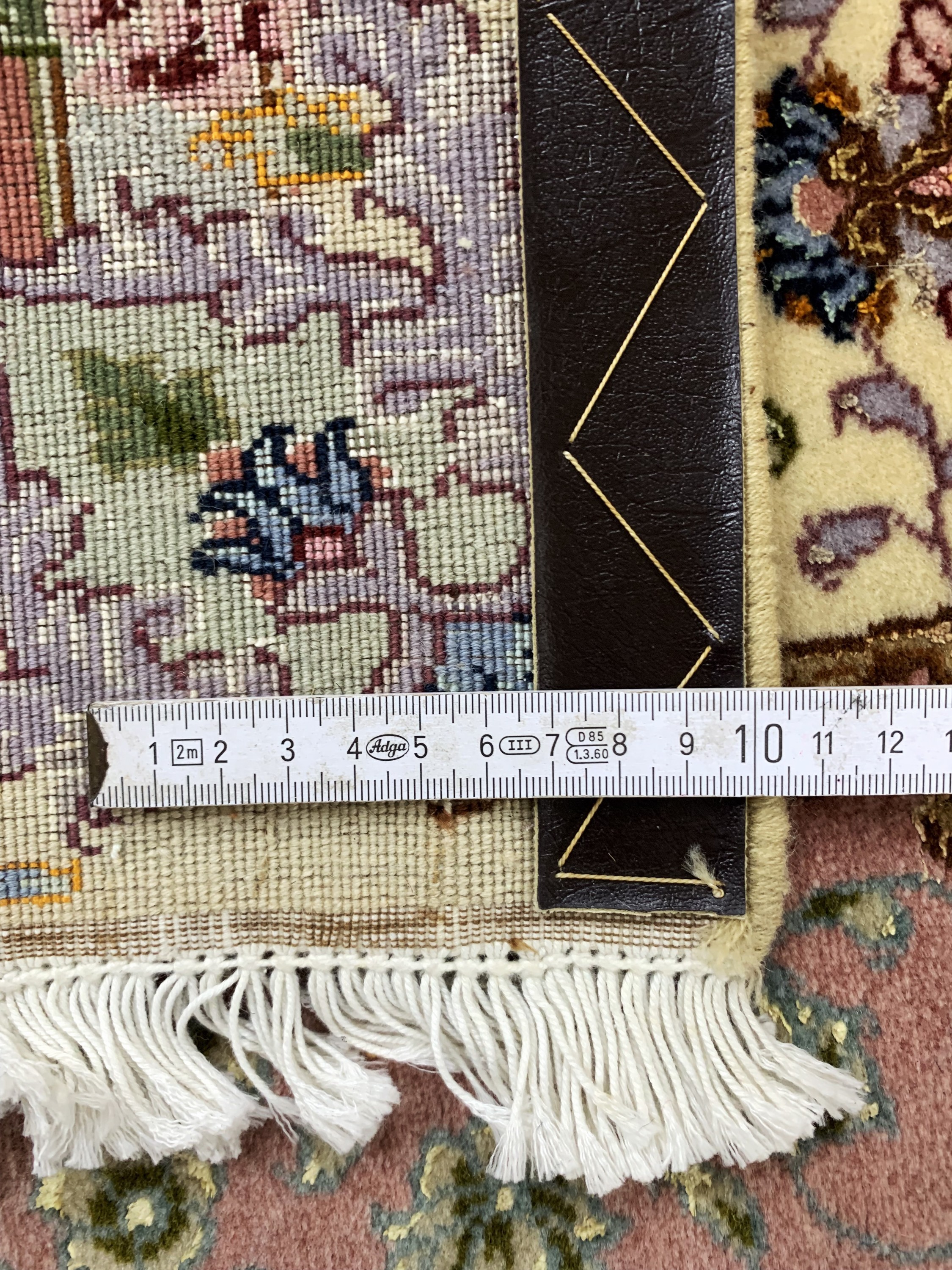 Detail d: 2 lot Poschti, Persien, Mitte 20.Jhd., Täbriz Korkwolle, Ghom Seide, ca. 90 x 60cm, EHZ:2, reinigungsbedürftig