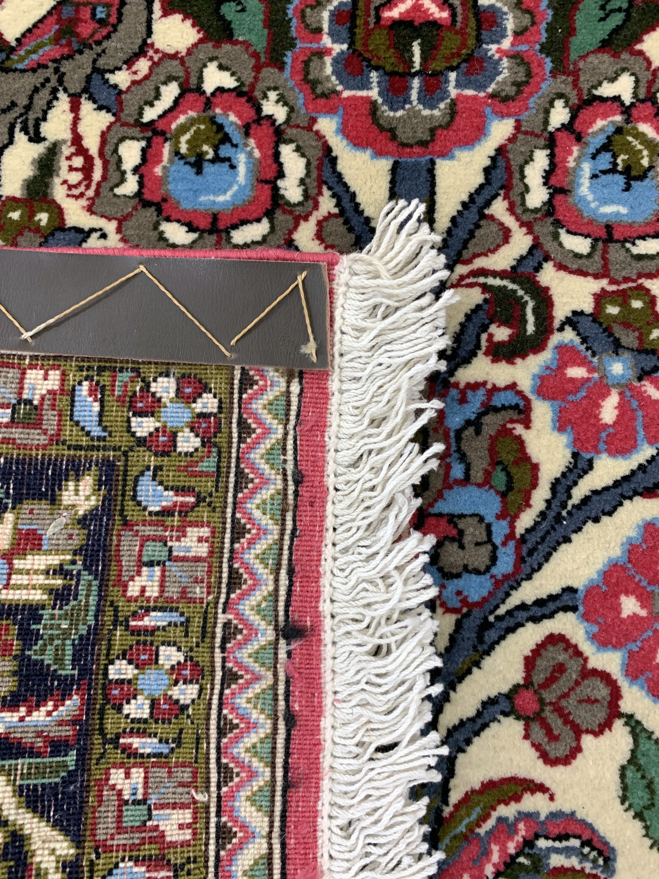 Detail e: Ghom kork, Persien, Ende 20.Jhd, Korkwolle,ca. 160 x 107 cm, EHZ: 2