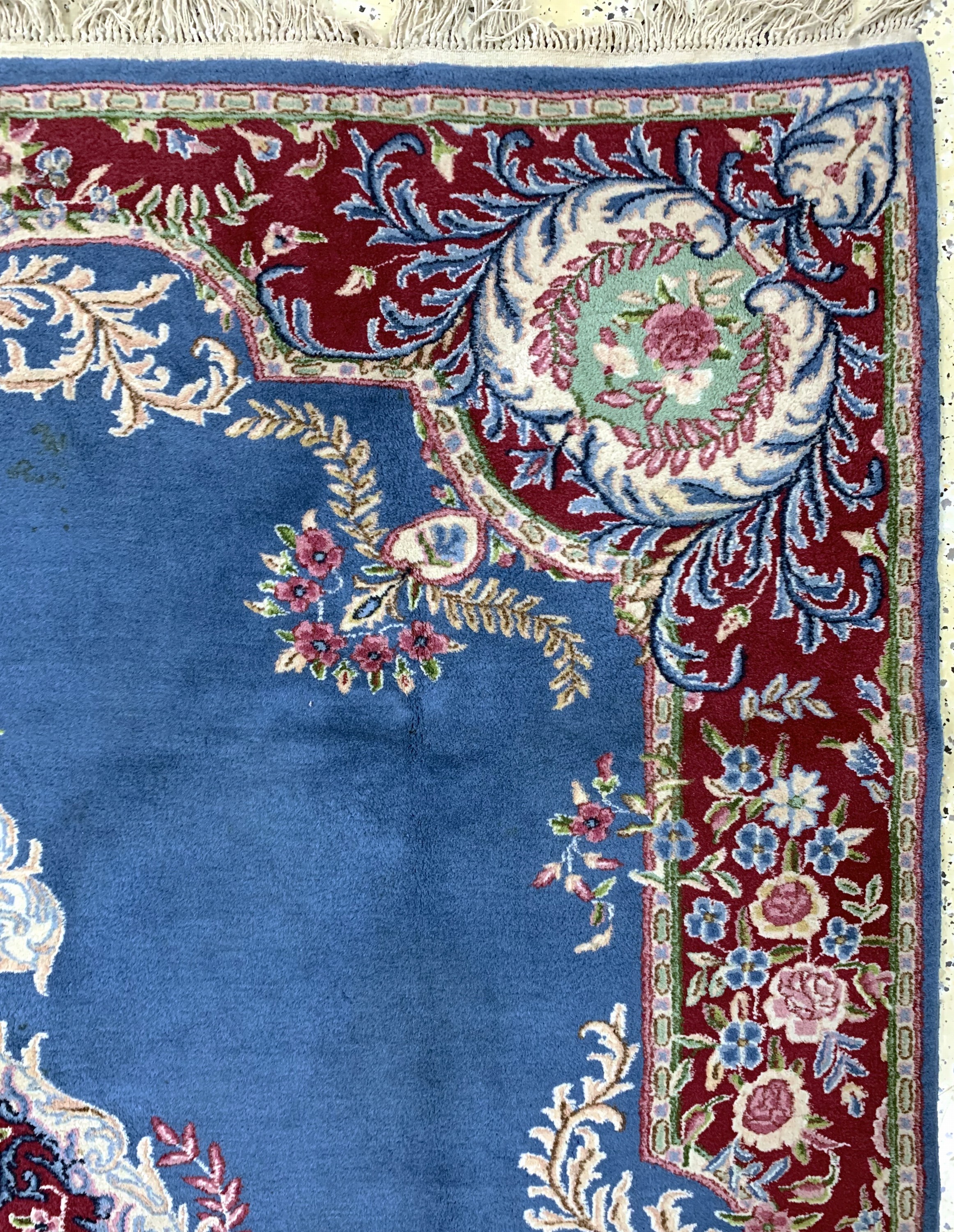 Detail e: Kerman sign.Talebi, Persien, Mitte 20.Jhd.,Wolle auf Baumwolle, ca. 260 x 195 cm, EHZ: 2,kleine Flecken