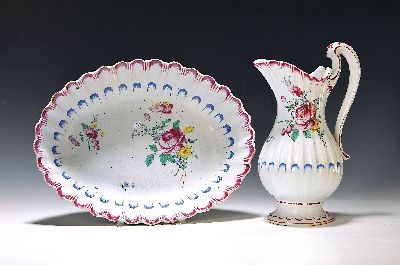 Image Waschgarnitur/Lavabo, Straßburg, um 1760, Fayence, reiche Blumenmalerei, gerippte ...