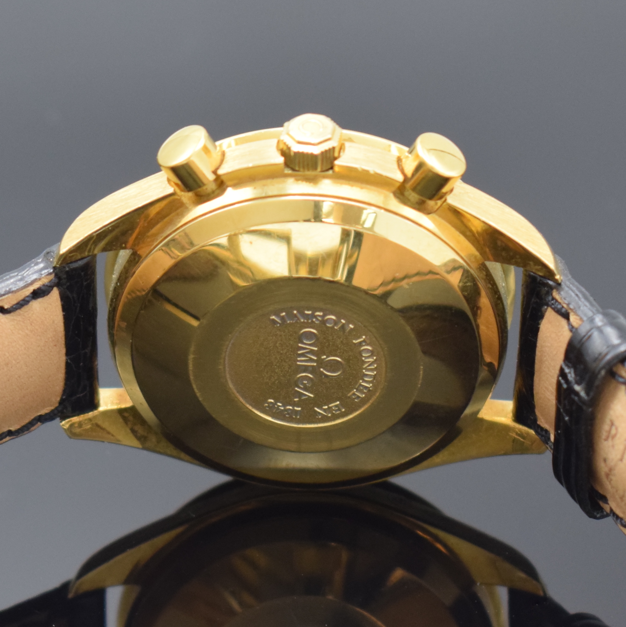 Detail d: OMEGA astronomische Herrenarmbanduhr Golden Gate Chronograph mit Vollkalenderanzeige in GG 750/000 Referenz 175.0034, Automatik, Schweiz um 1990, ...