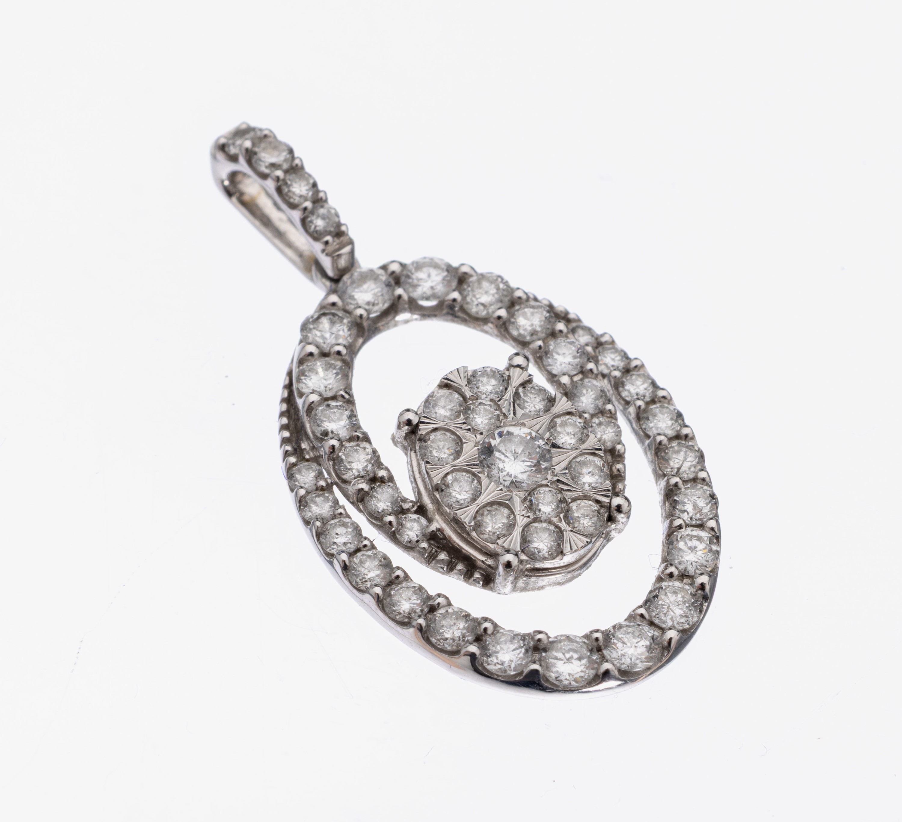 14 kt Gold Brillant-Anhänger, WG 585/000, 47 Brillanten zus. ca. 1.00 ct Weiß/p2, ca. 2.4 g, ca. 2.8 x 1.5 cm