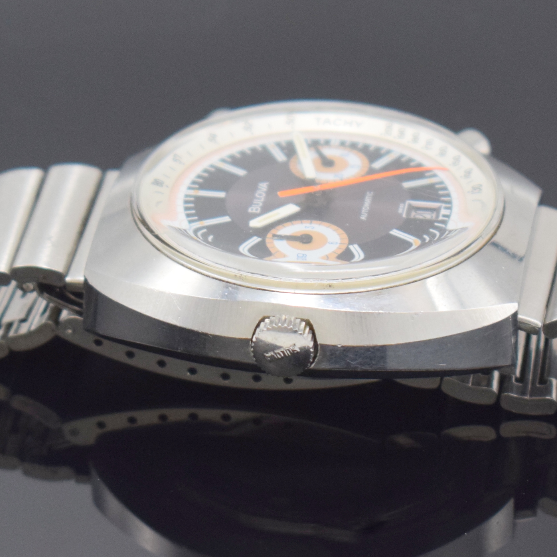 Detail b: BULOVA seltener Armbandchronograph, Automatik, Schweiz um 1972, massives Edelstahlgeh. inkl. orig. Gliederband, Boden verschr., mehrfarbiges ...