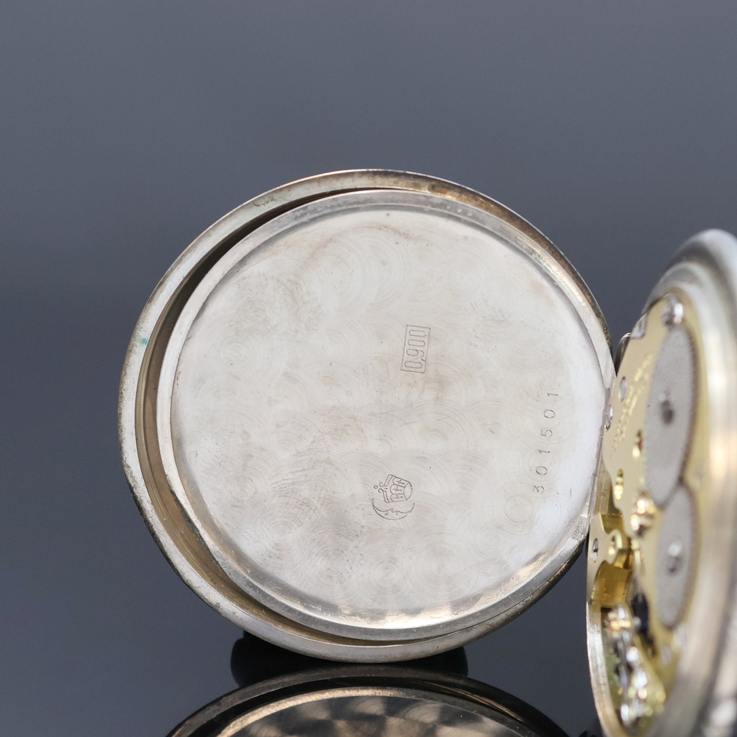Detail d: DEUTSCHE PRÄZISIONSUHR GLASHÜTTE SA offene Herrentaschenuhr in Silber, Deutschland um 1905, Silbercuvette, Emailzifferbl. m. arab. Zahlen, gold. ...