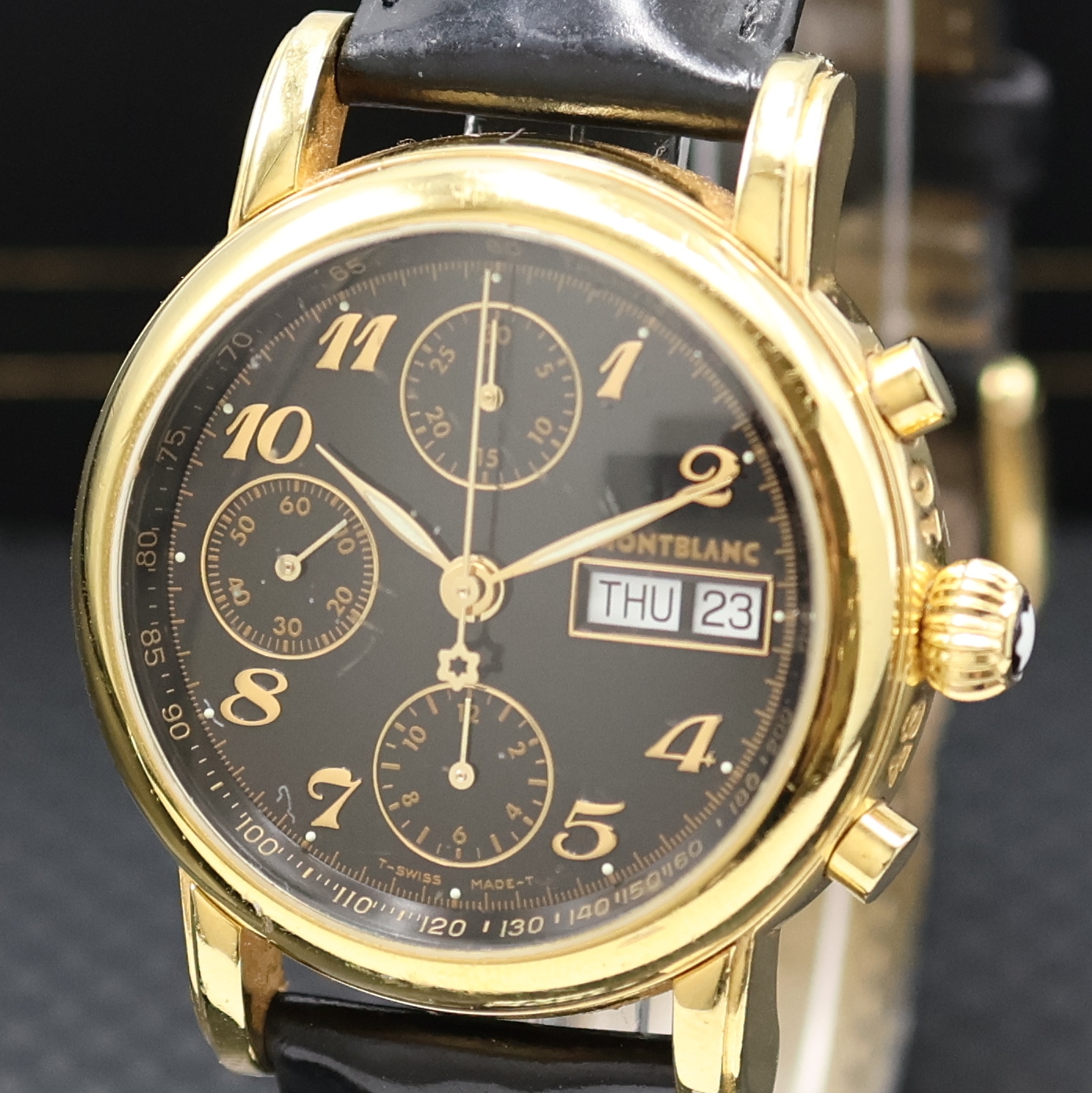 Detail a: MONTBLANC Meisterstück vergoldeter Armbandchronograph, Schweiz verk. lt. Pap. 12/1997, Automatik, beids. vergl., orig. Lederband m. Dornschl., ...