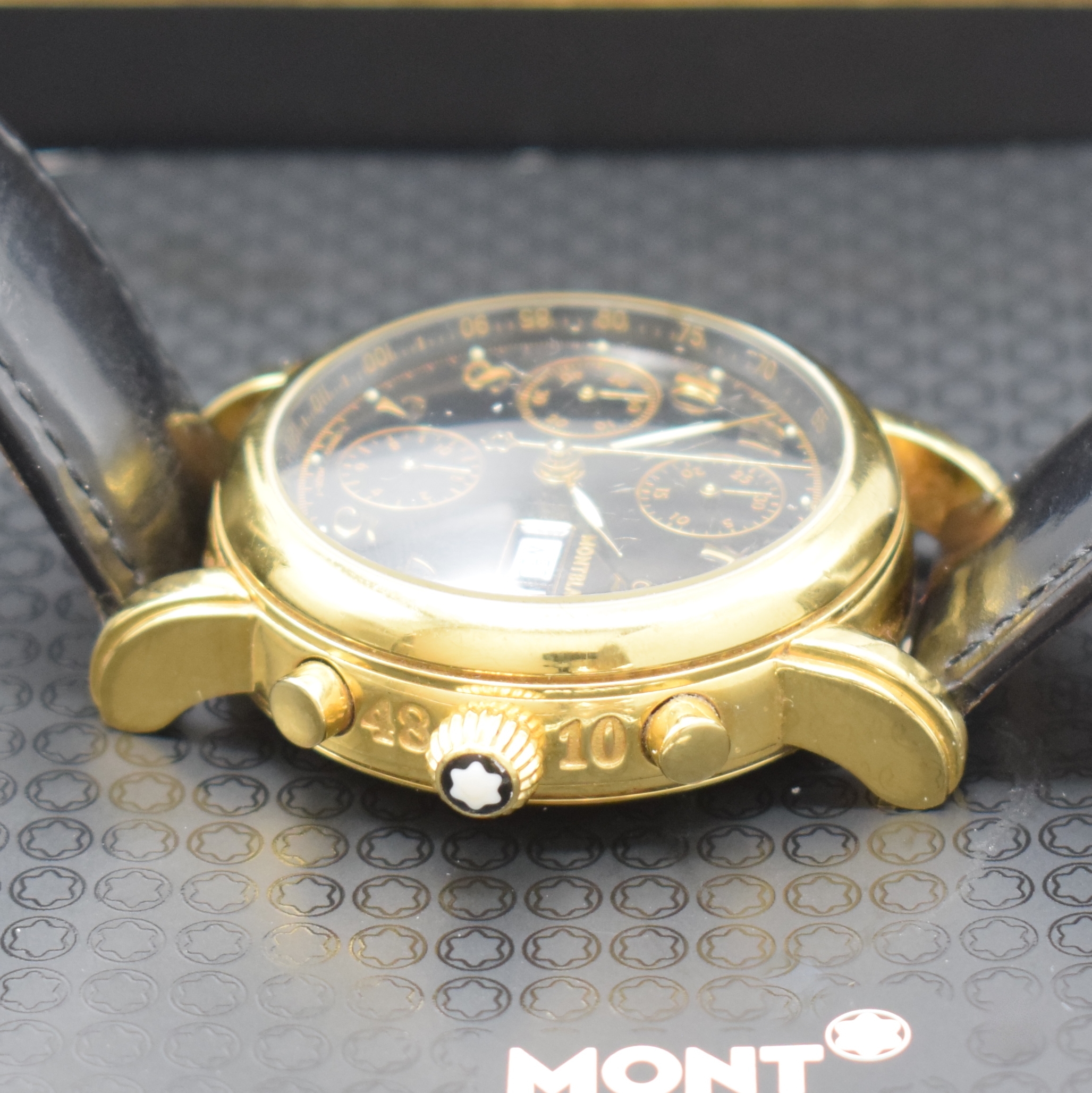 Detail c: MONTBLANC Meisterstück vergoldeter Armbandchronograph, Schweiz verk. lt. Pap. 12/1997, Automatik, beids. vergl., orig. Lederband m. Dornschl., ...