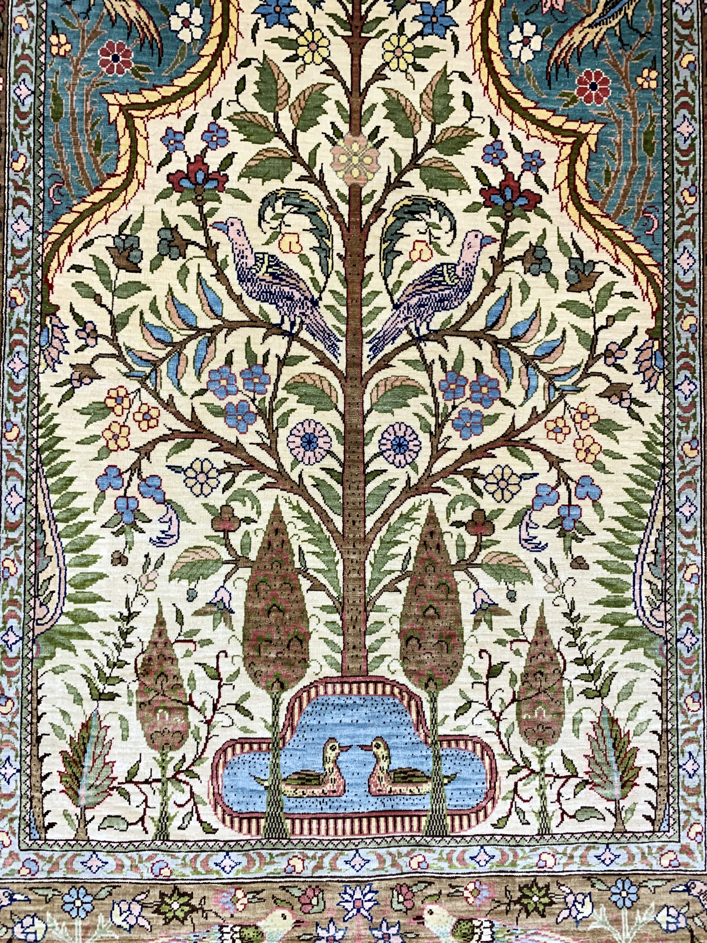 Detail d: Hereke Seide fein signiert, Türkei, Ende 20.Jhd, reine Naturseide, ca. 104 x 66 cm, ca.1,0 Mio. Kn/qm, EHZ: 1-2