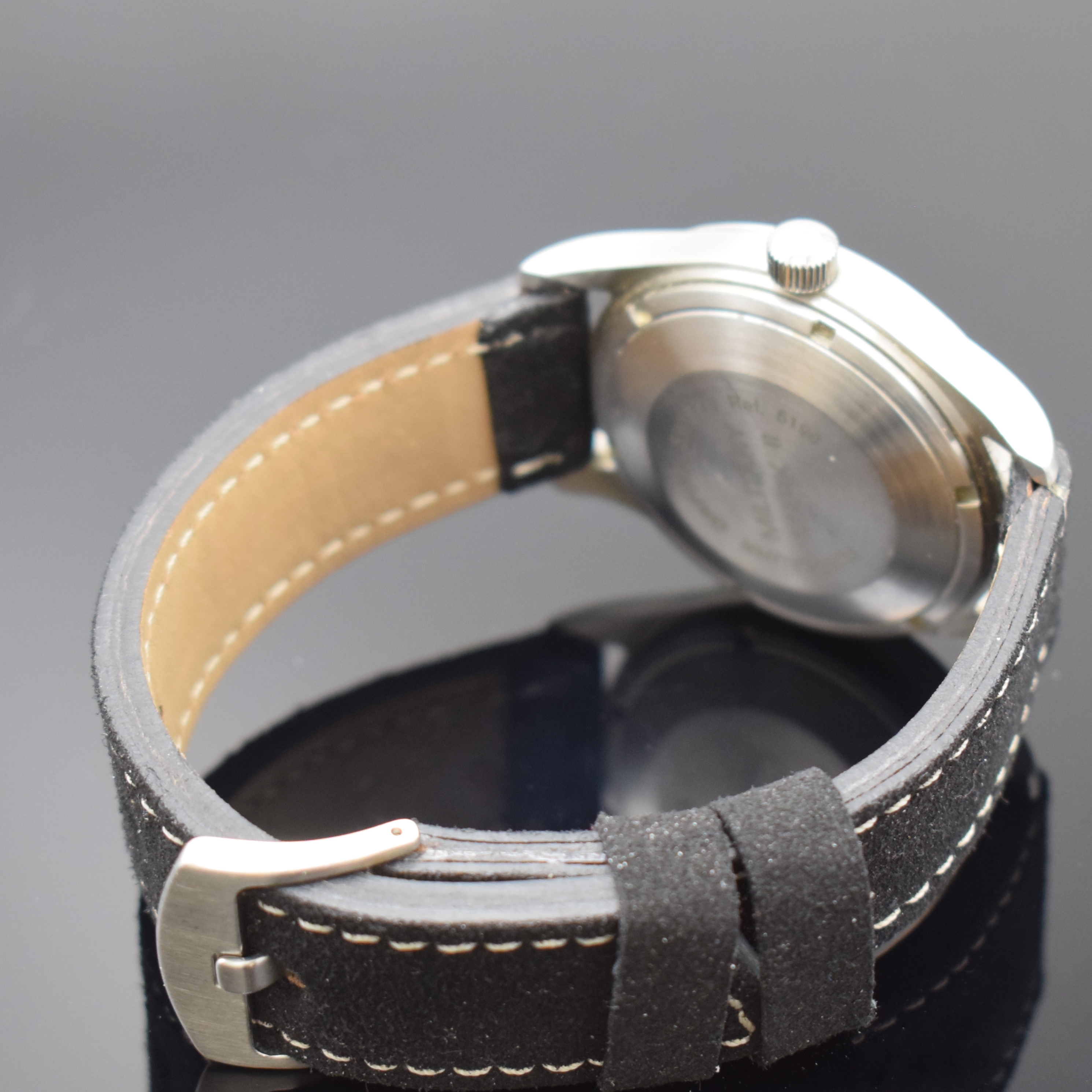 Detail b: ORFINA Military Mark II Fliegeruhr Referenz 6190, Schweiz um 2000, Automatik, großes Edelstahlgeh., Boden geschr., schwarzes Zifferbl. m. arab. ...