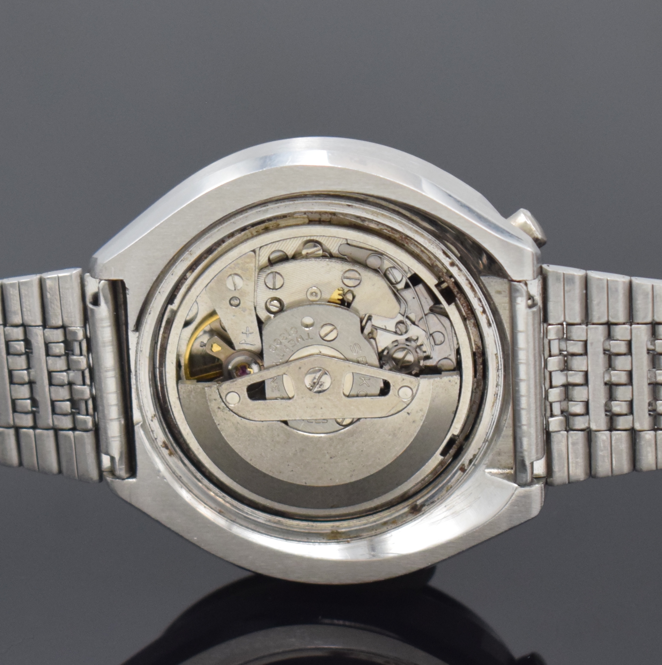 Detail e: SEIKO sogenannter Bullhead Armbandchronograph Referenz 6138-0040, Japan um 1970, Automatik, verschr. Edelstahlgeh., orig. Gliederband m. Faltschl., ...